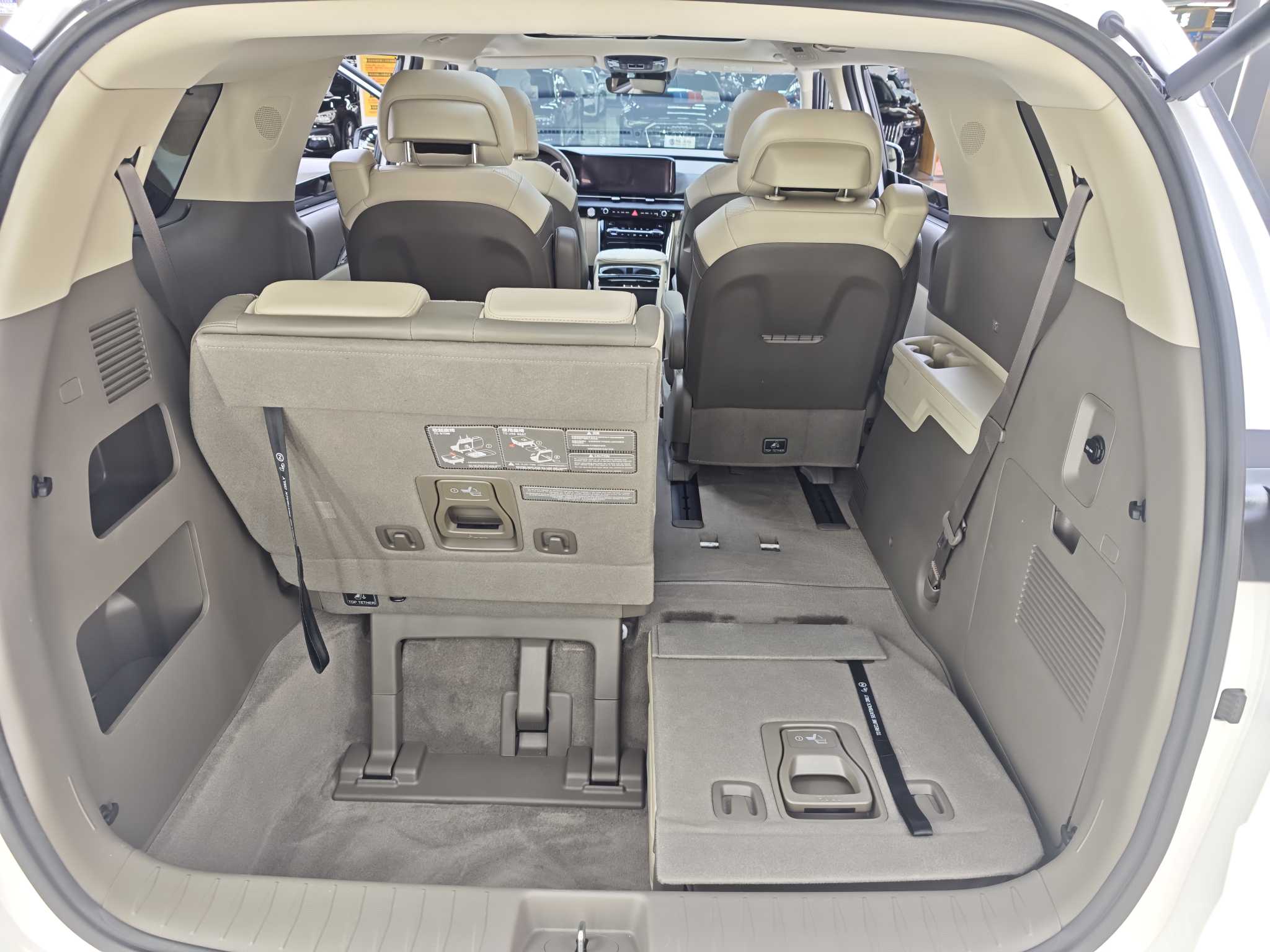 Kia Carnival 2022 immagine di auto #20