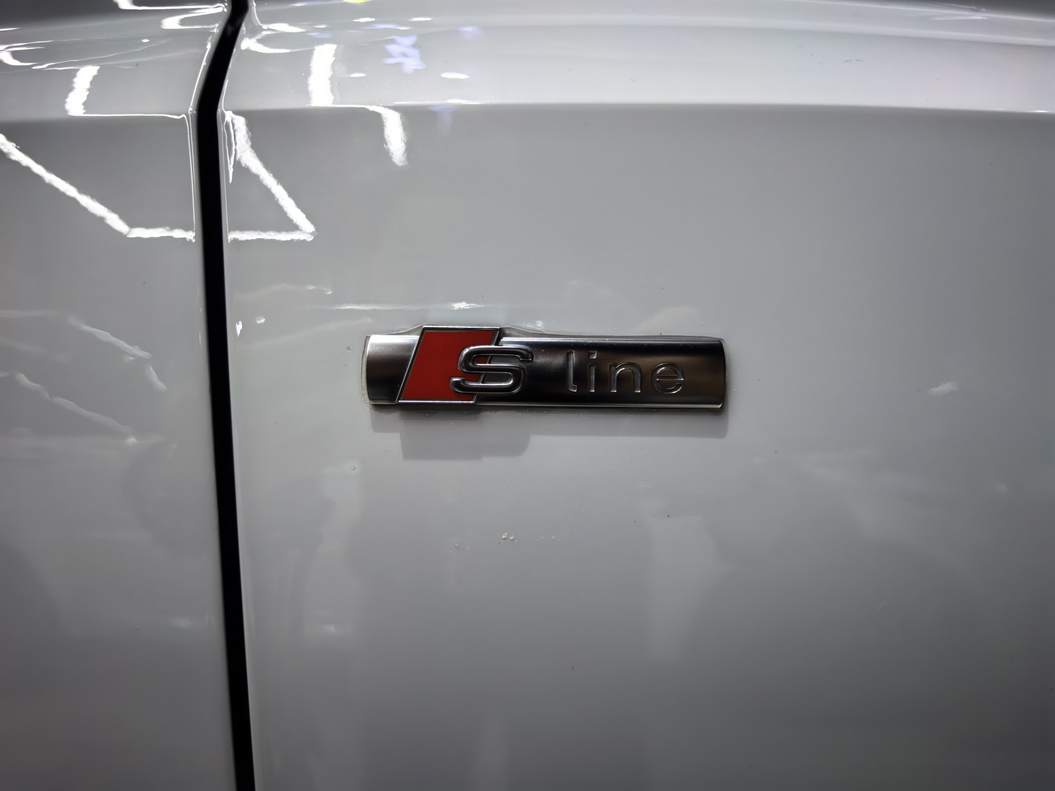 Audi Q3 2023 car image #20