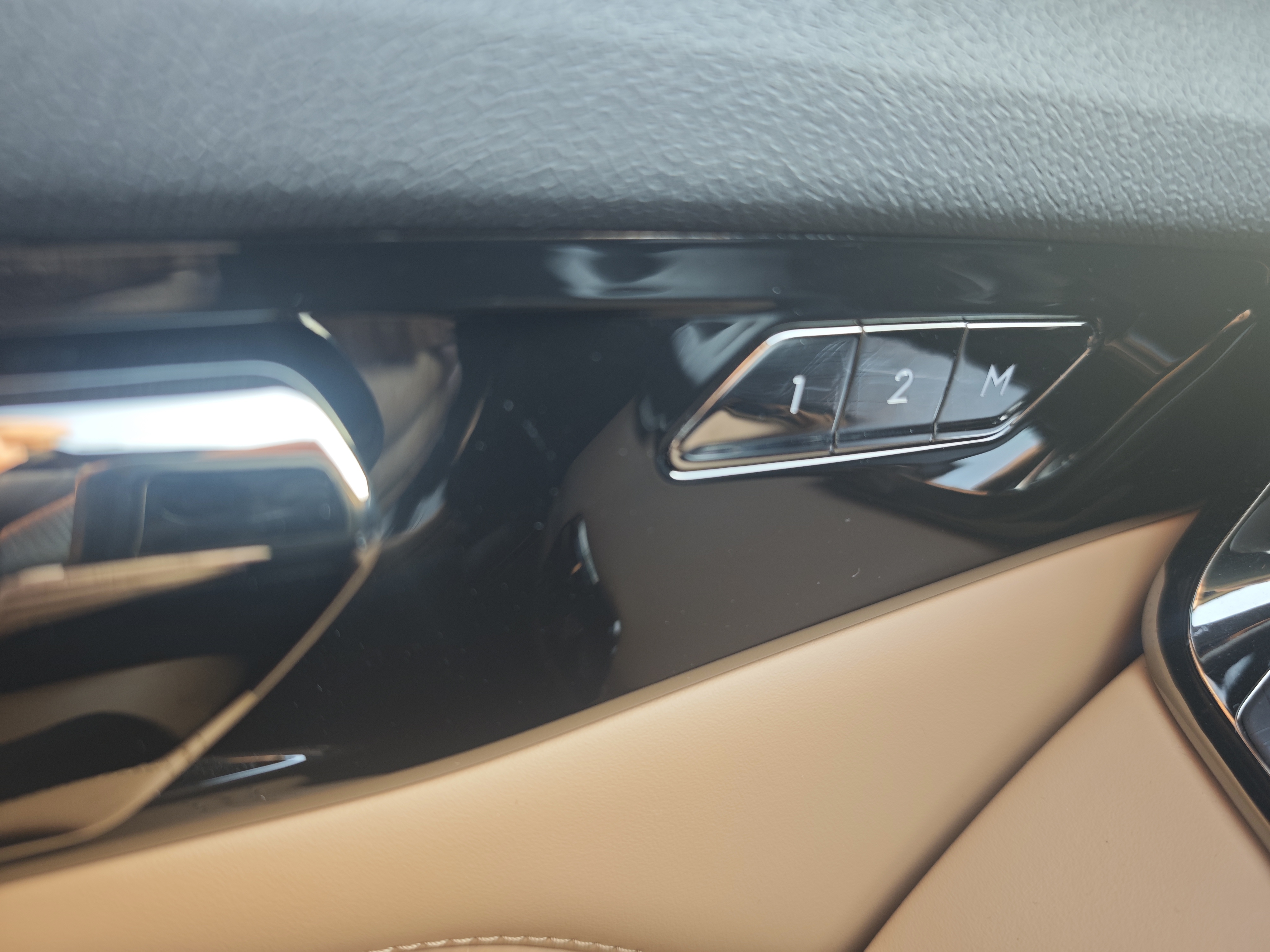 Lynk & Co 09 2022 car image #20