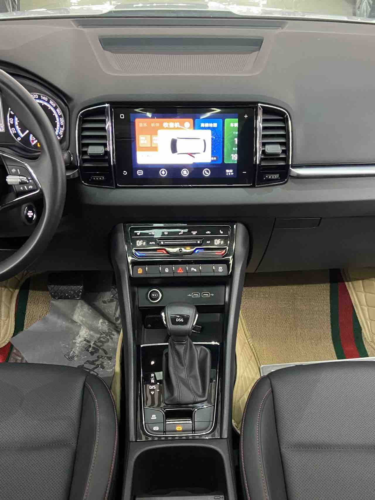 Skoda Karoq 2022 car image #20