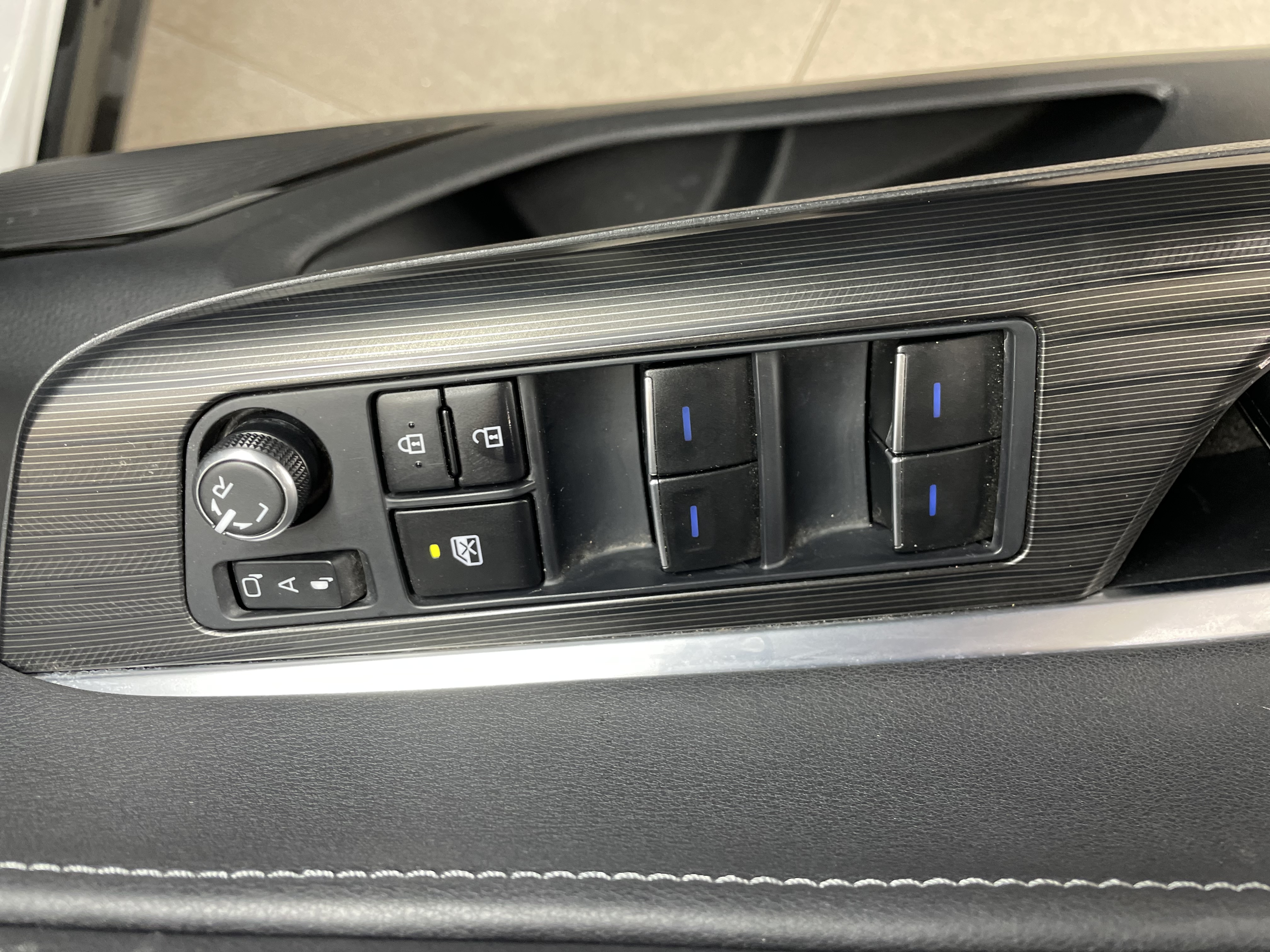 Toyota Harrier 2022 #20 Toyota Harrier 2022 car image #20