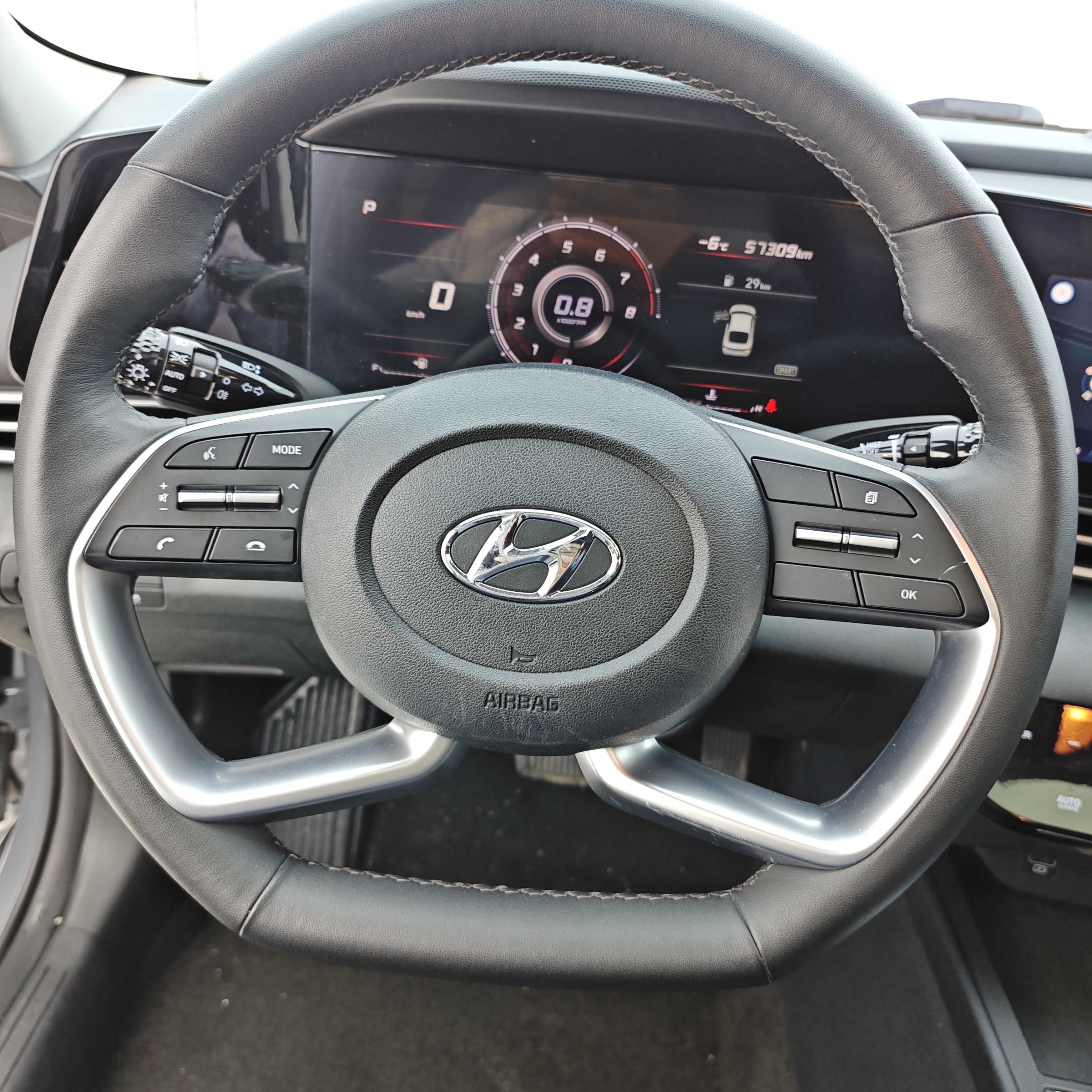 Hyundai Elantra 2022 immagine di auto #20