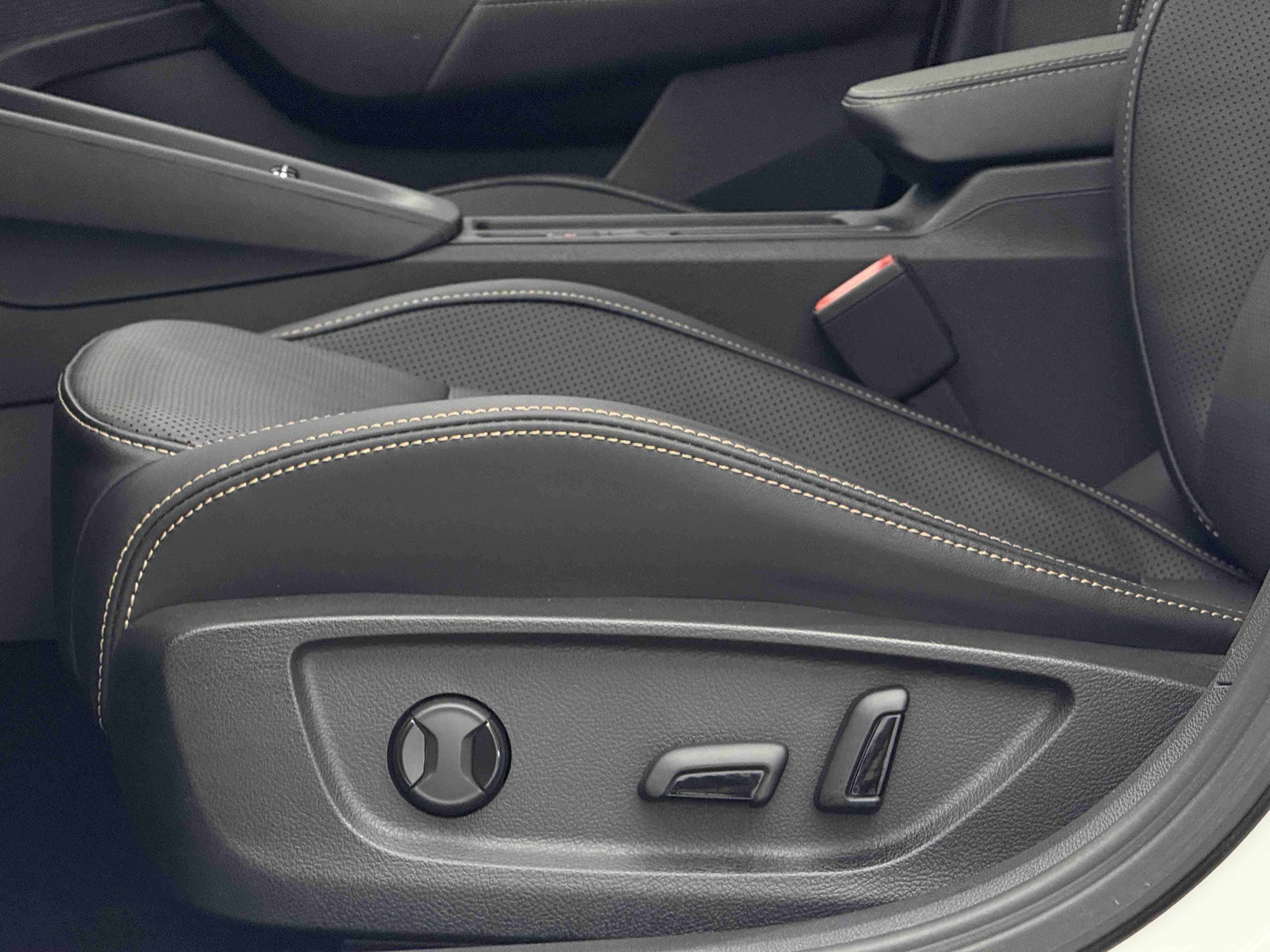 Skoda Octavia 2022 car image #20