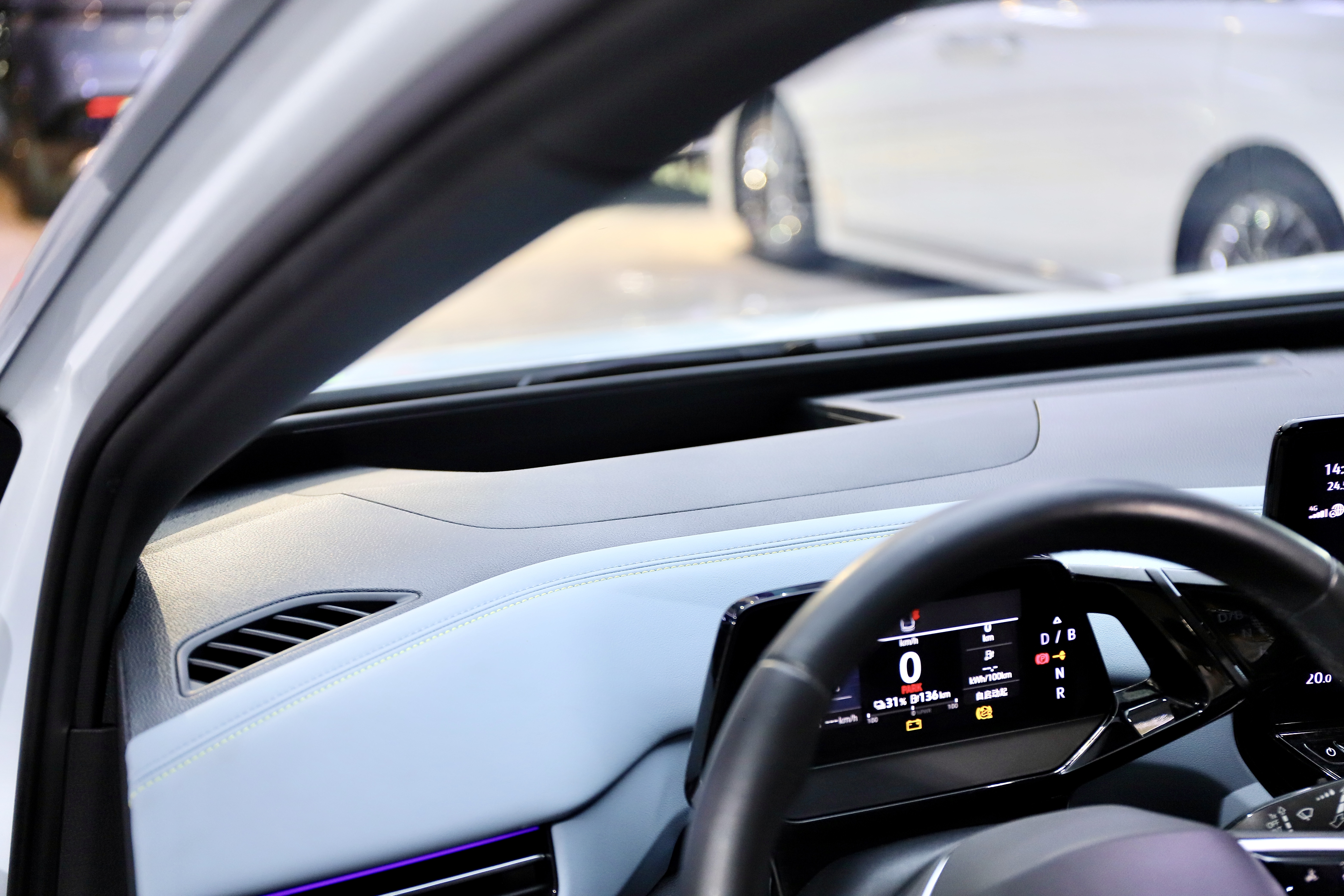 Volkswagen ID.4 X 2022 immagine di auto #20