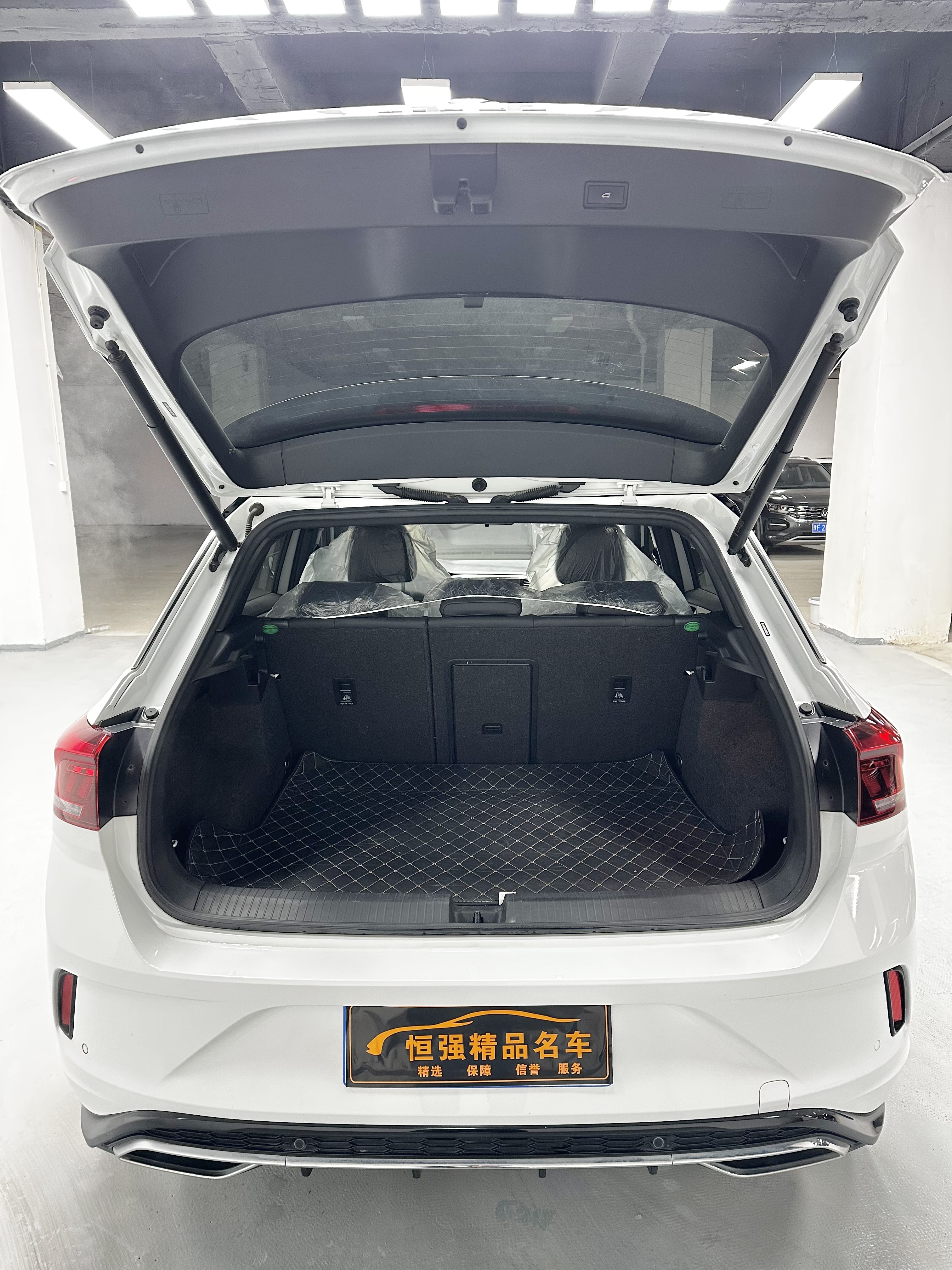 Volkswagen T-Roc 2022 car image #20