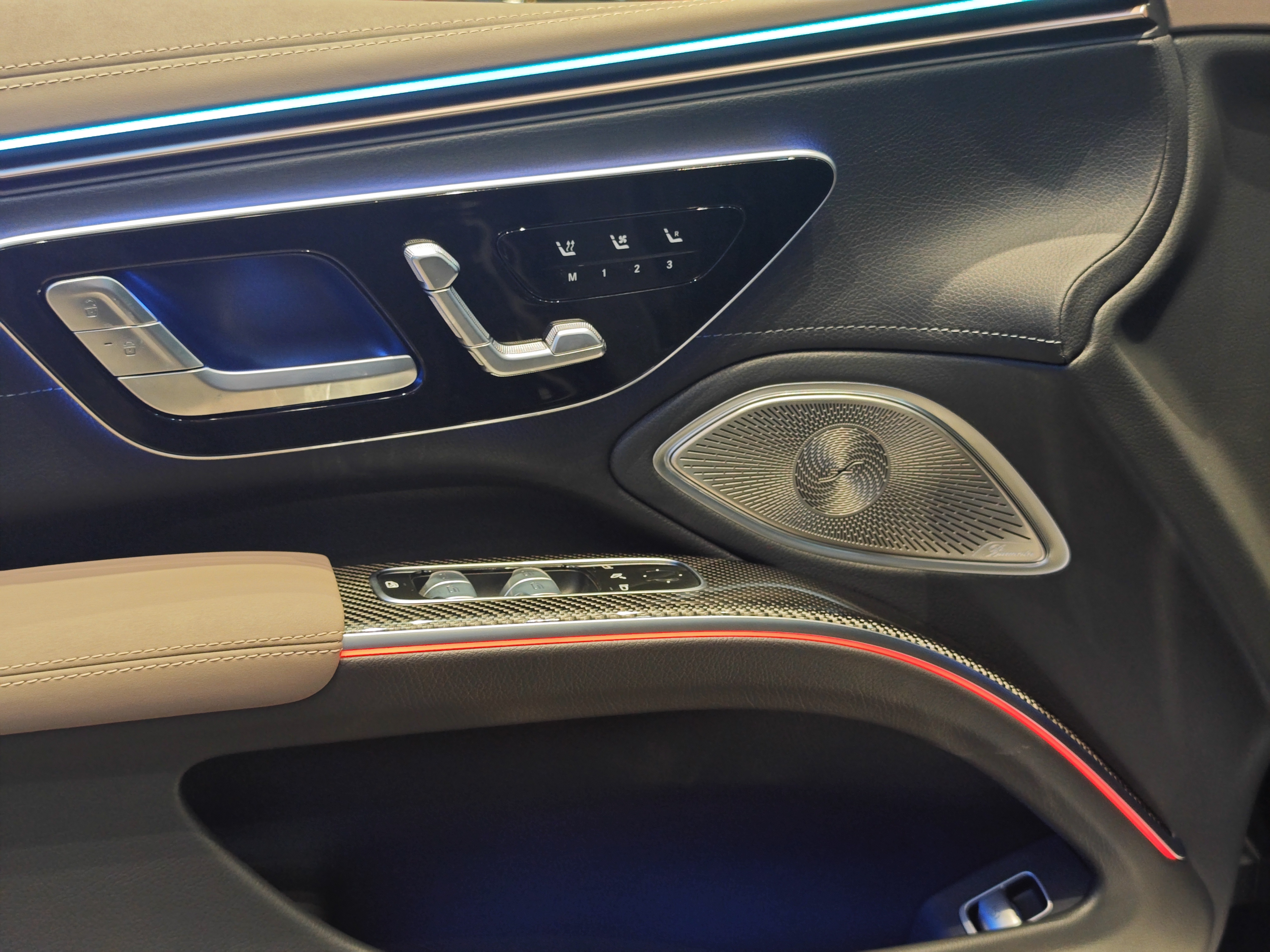 Mercedes-Benz EQS AMG 2023 imagen de coche #20