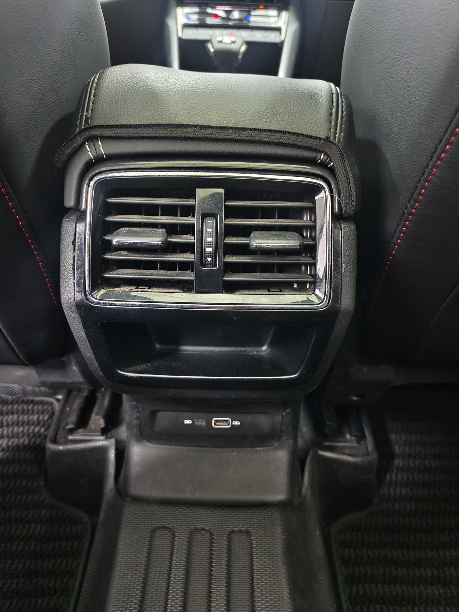 Skoda Karoq 2022 car image #20