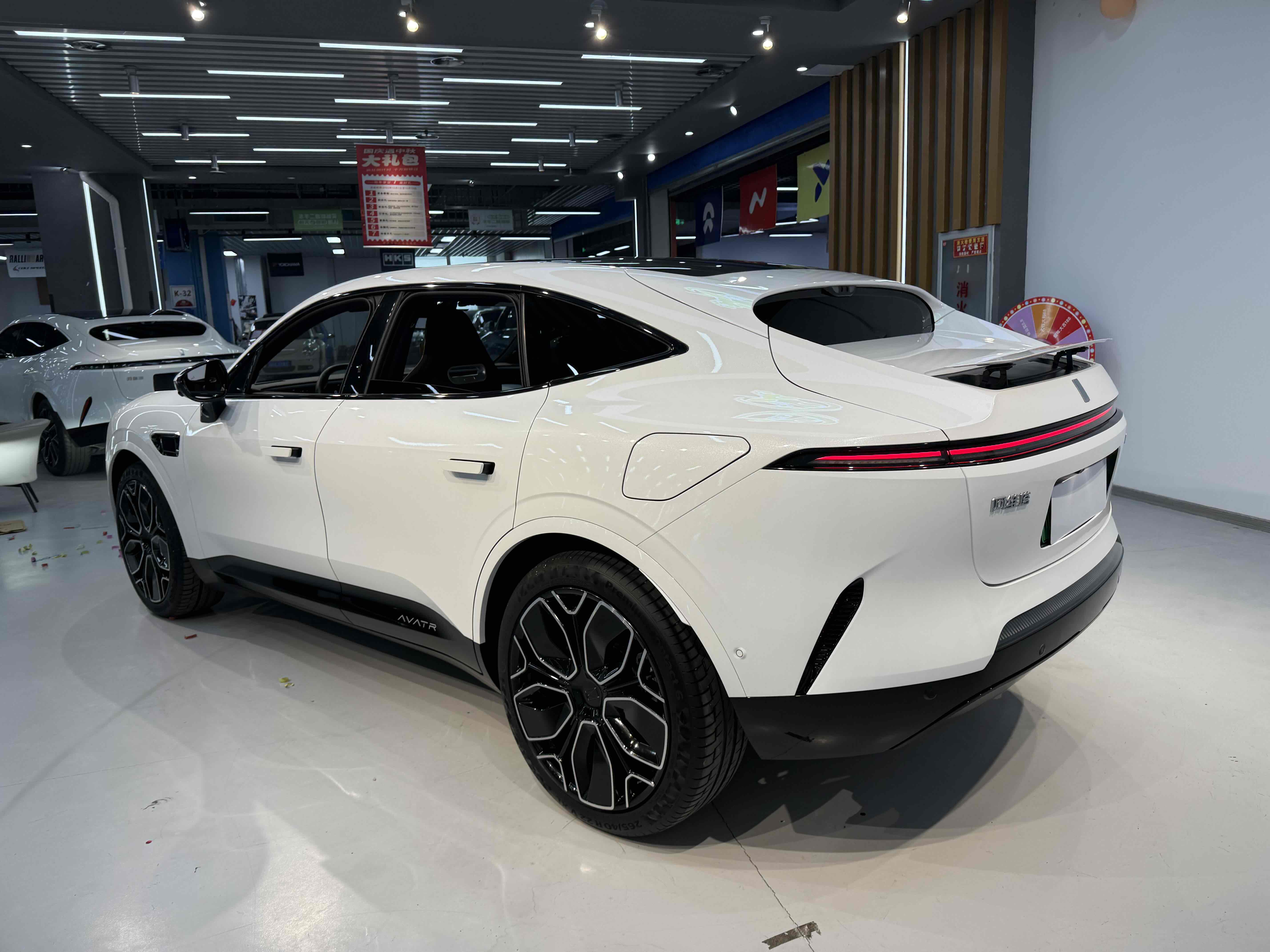 阿维塔 阿维塔11 2023 汽车图片 #20