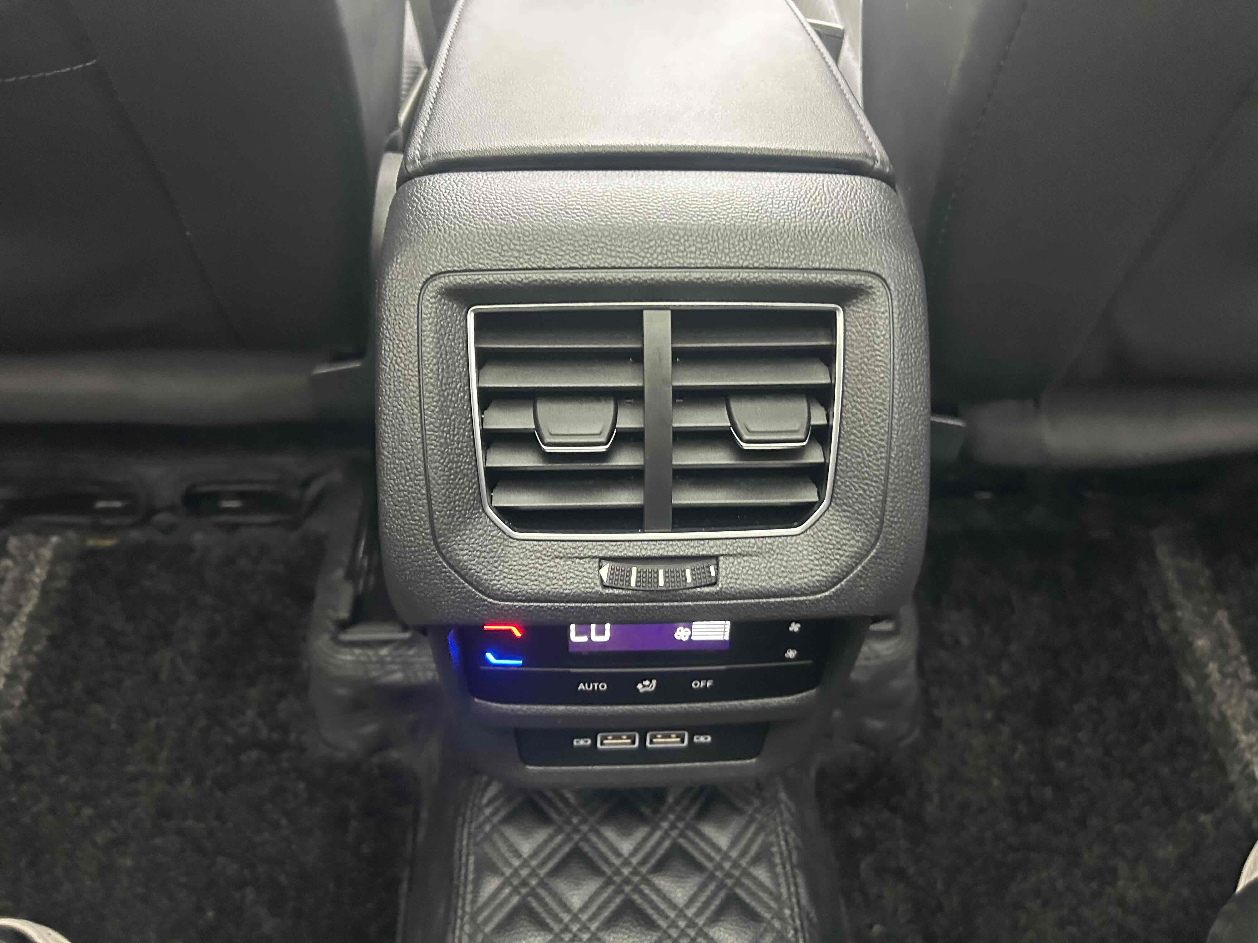 Volkswagen Tayron X 2023 #20 Volkswagen Tayron X 2023 car image #20