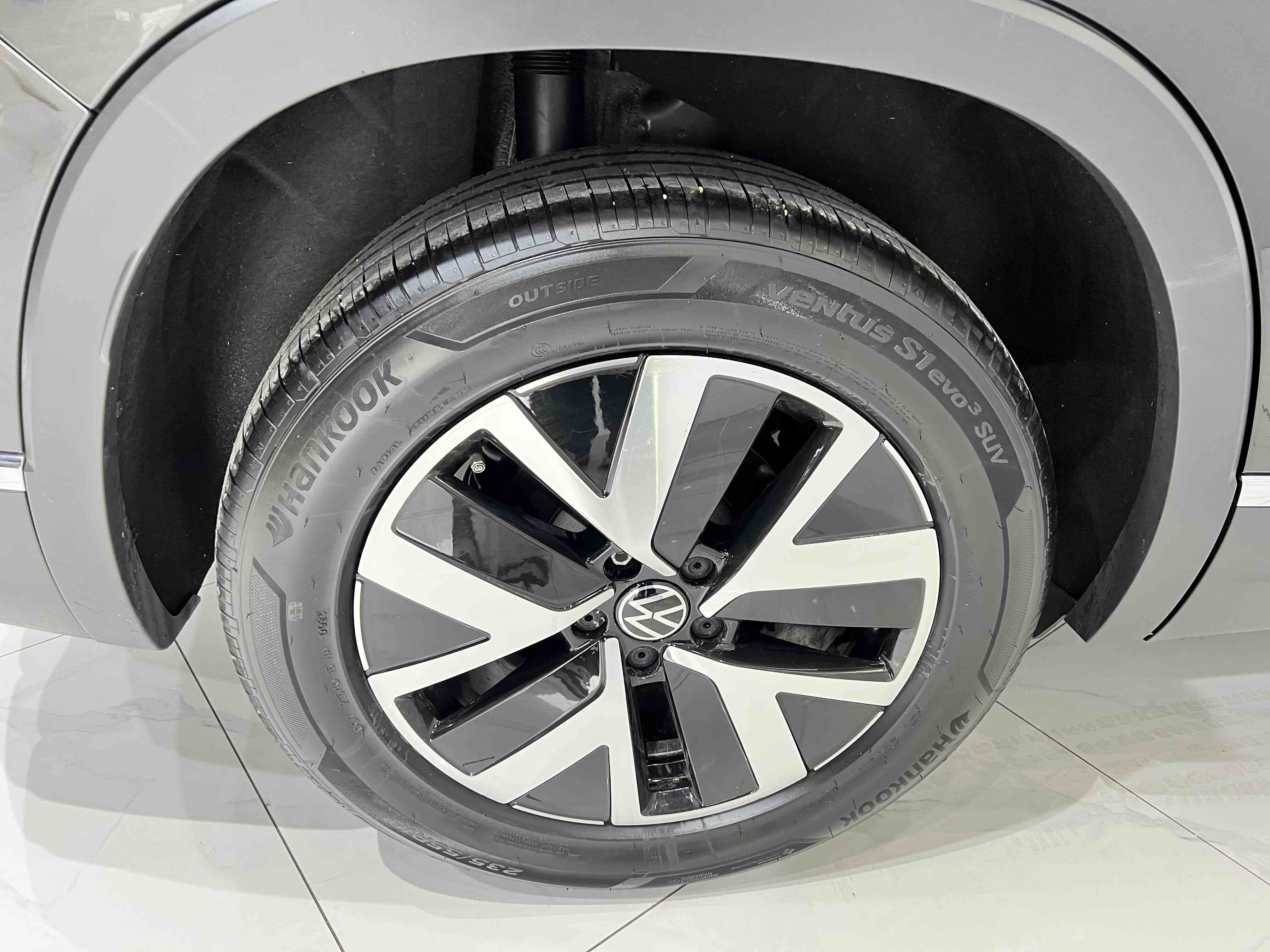 Volkswagen Tayron 2023 immagine di auto #20