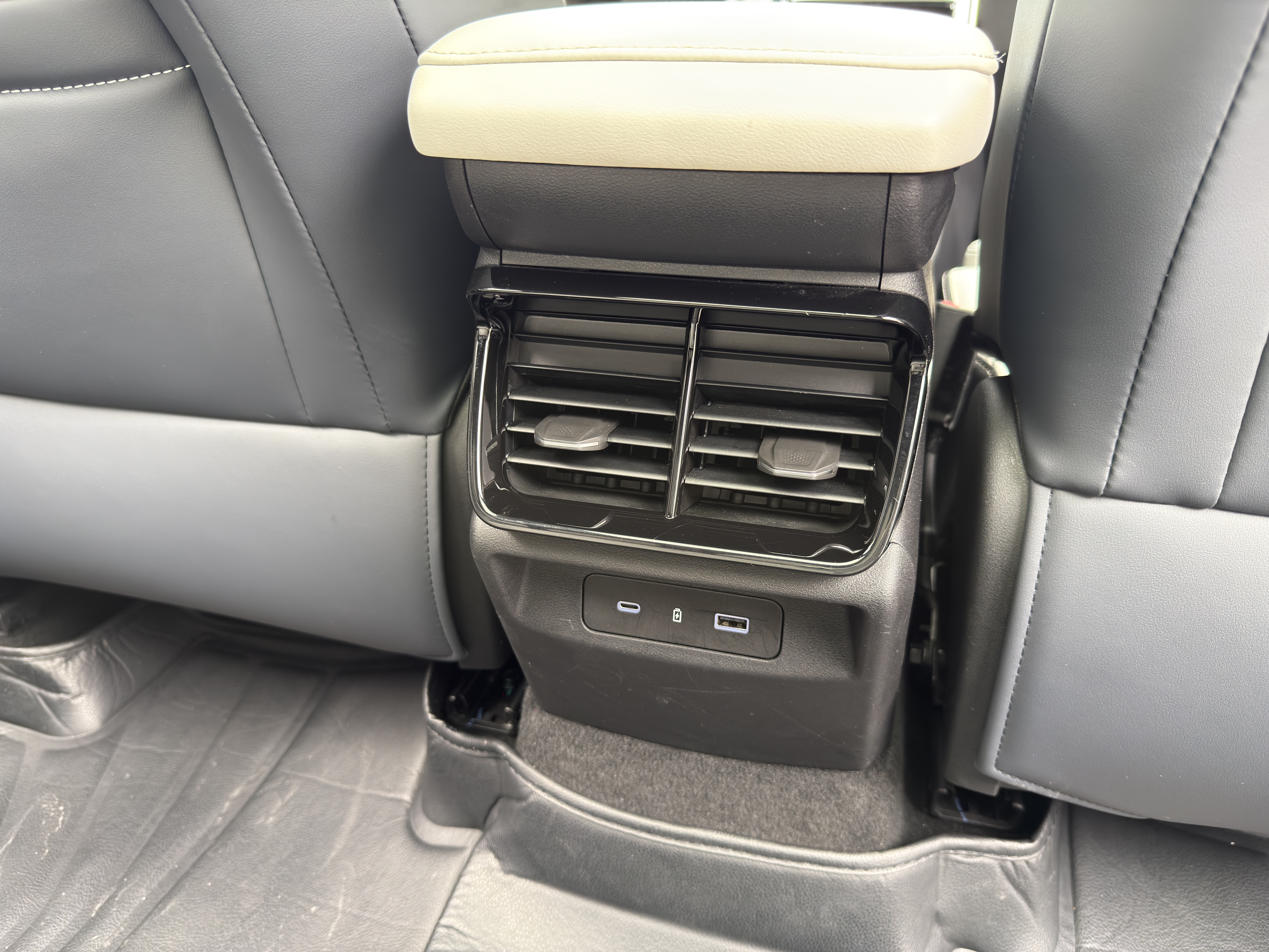 GEELY Boyue L 2023 #20 GEELY Boyue L 2023 car image #20