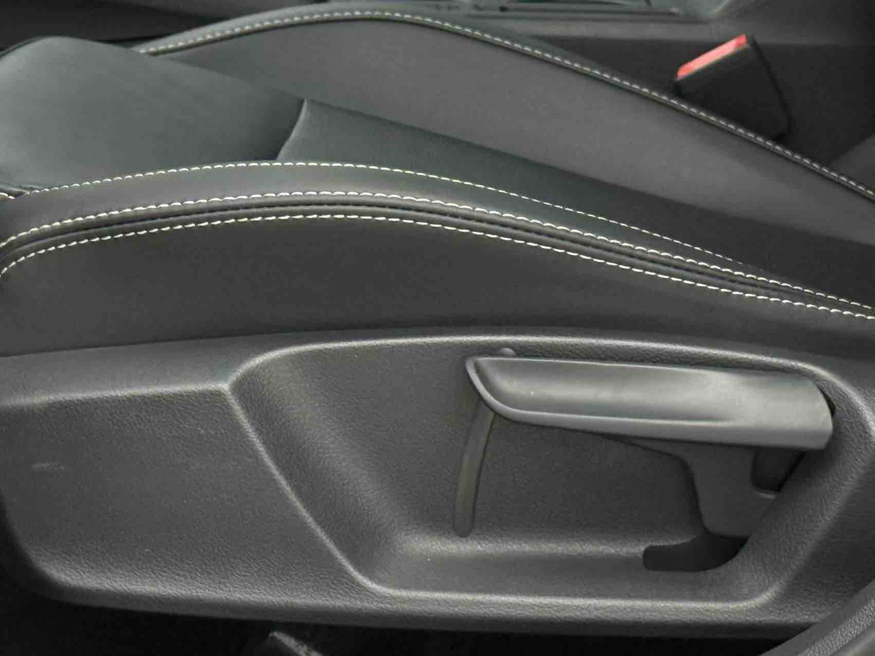 Skoda Octavia 2023 car image #20