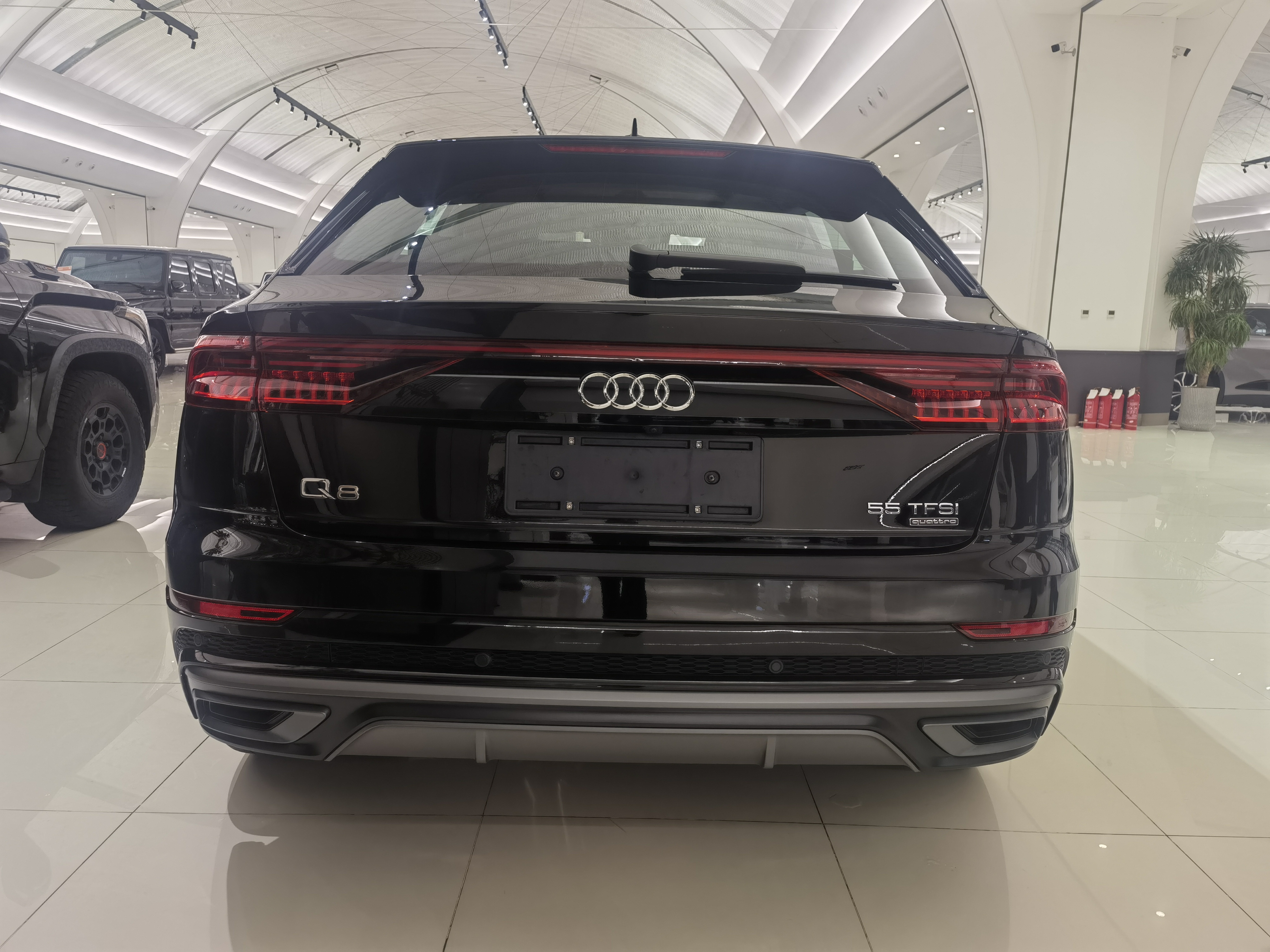 Audi Q8 2023 car image #20