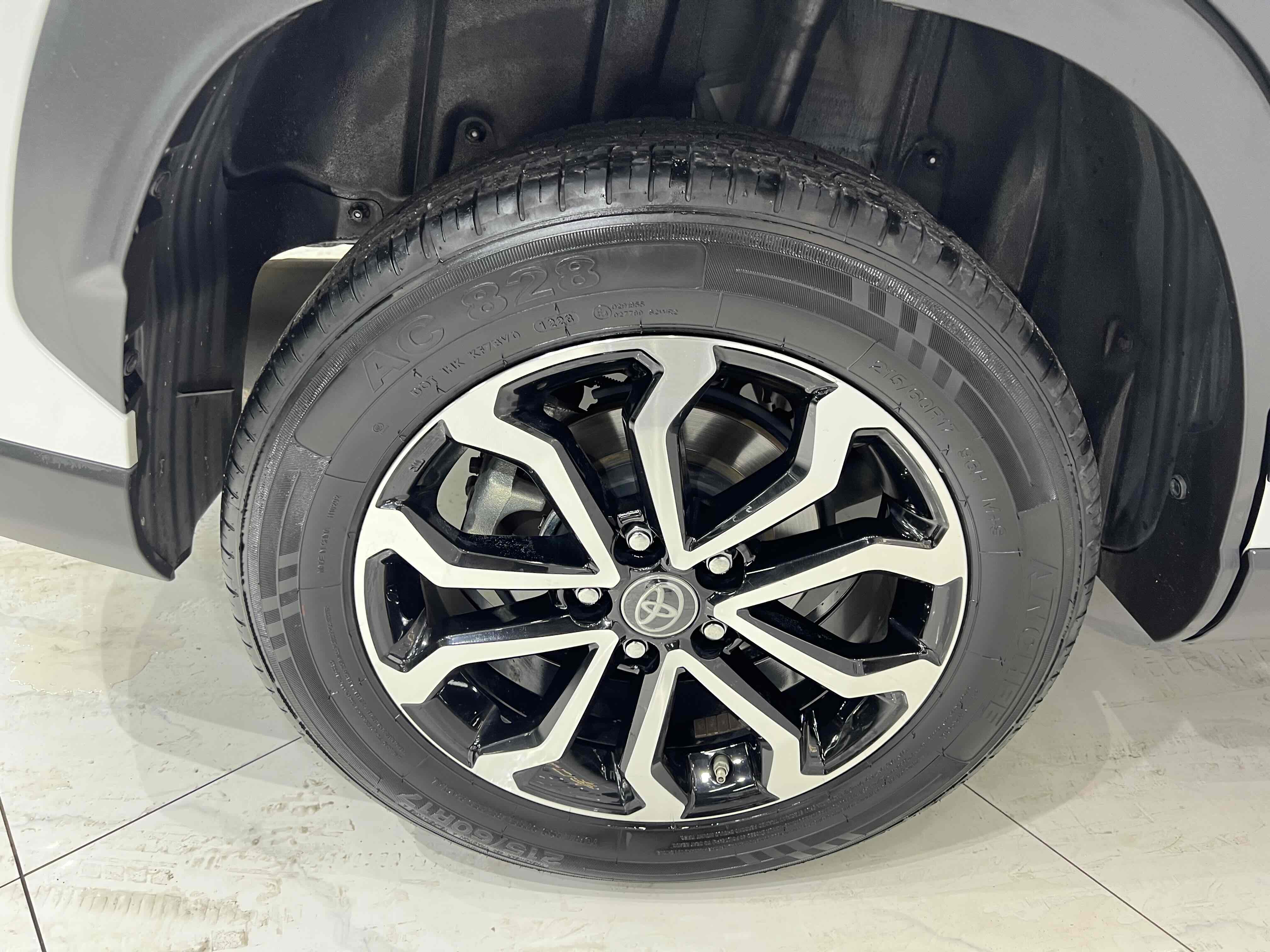 Toyota Frontlander 2022 #20 Toyota Frontlander 2022 immagine di auto #20