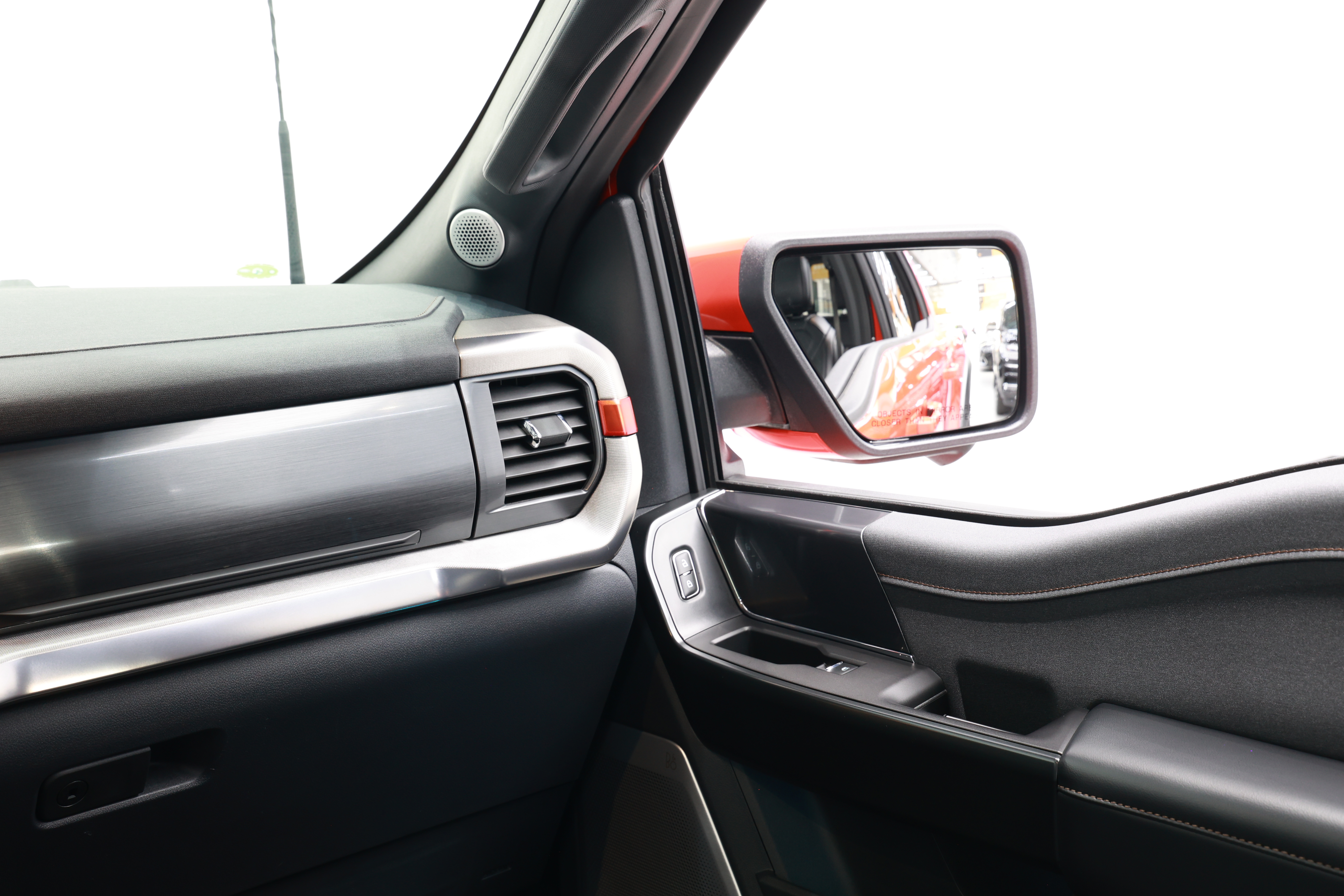 Ford F-150 Raptor 2023 car image #20