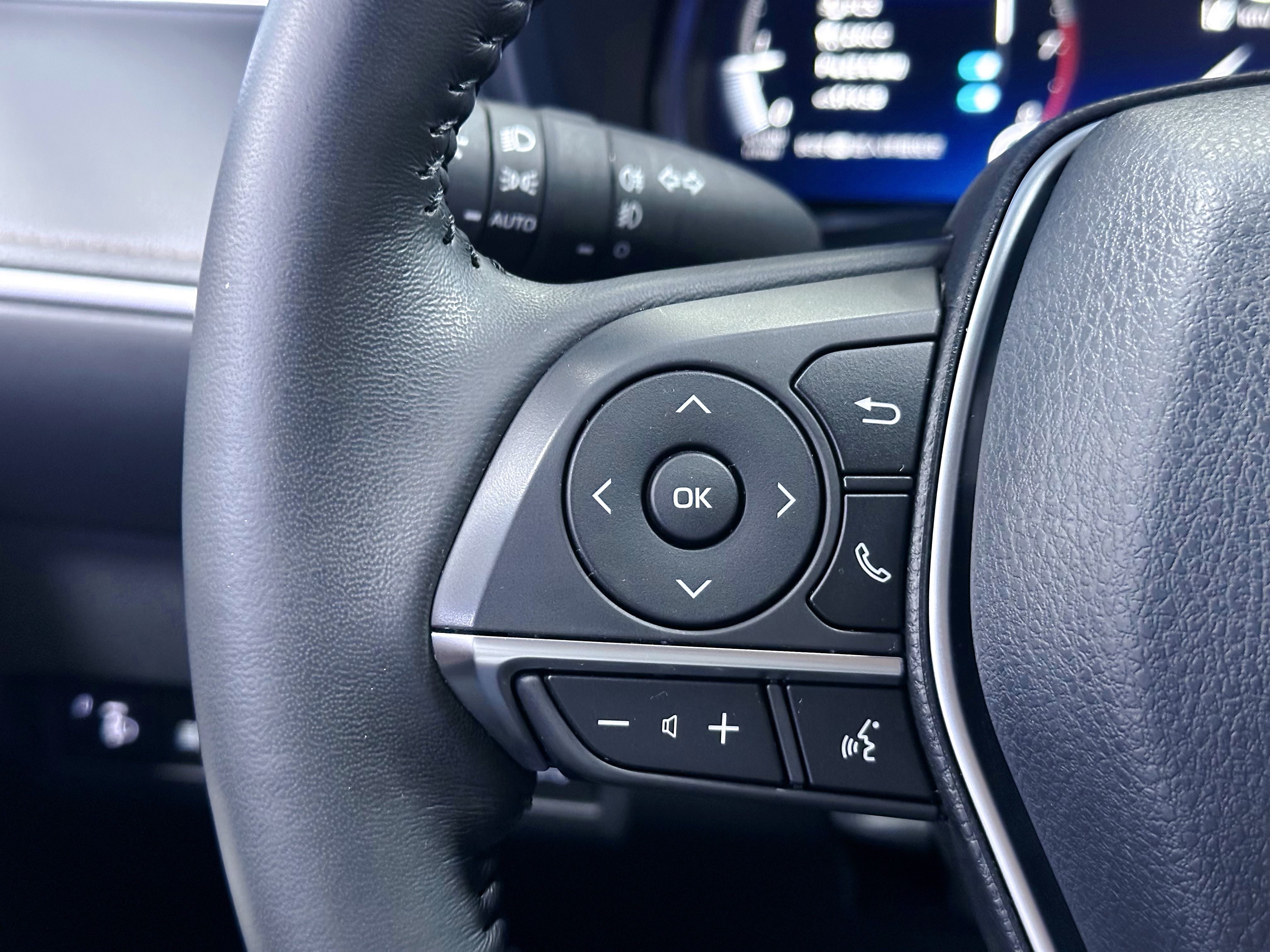 Toyota Venza 2024 car image #20