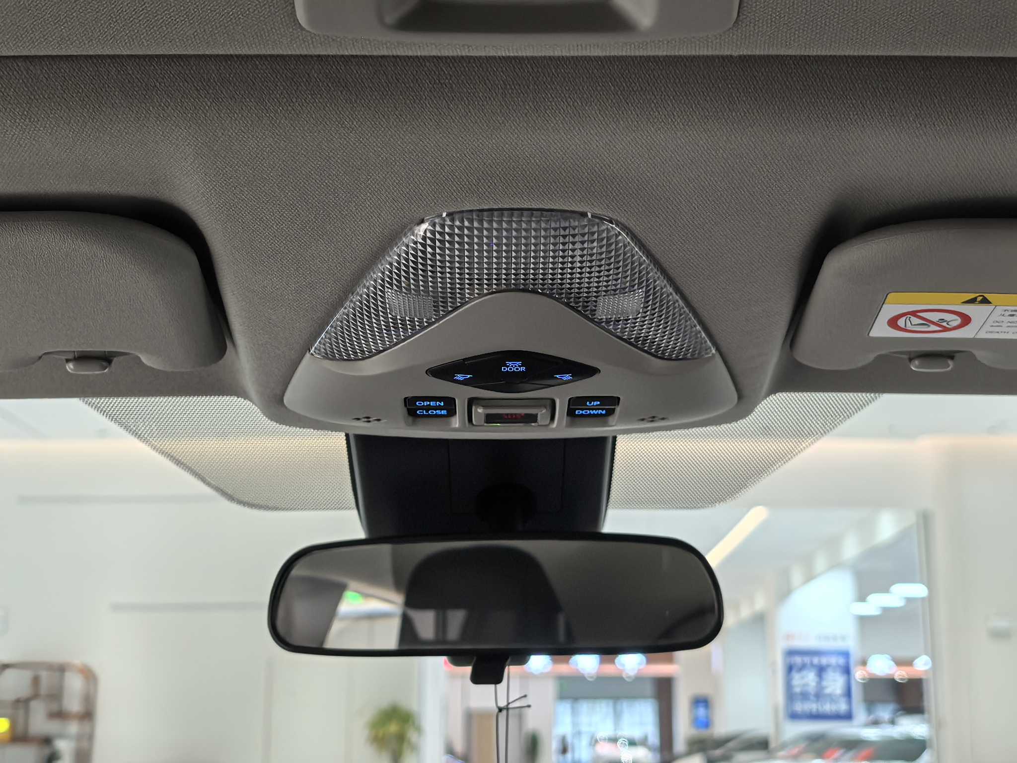 Toyota C-HR 2023 car image #20