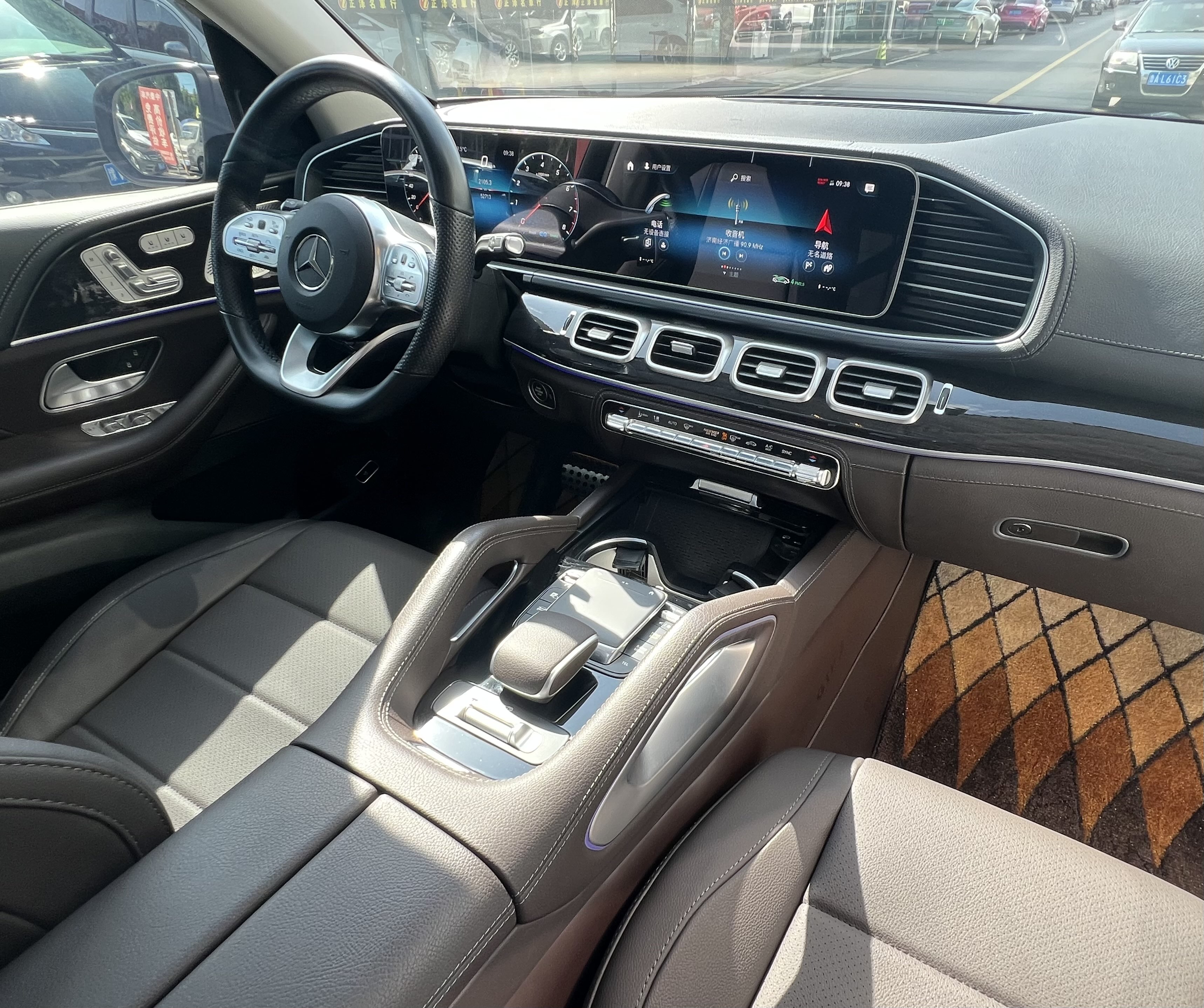 Mercedes-Benz GLS Class 2023 car image #20