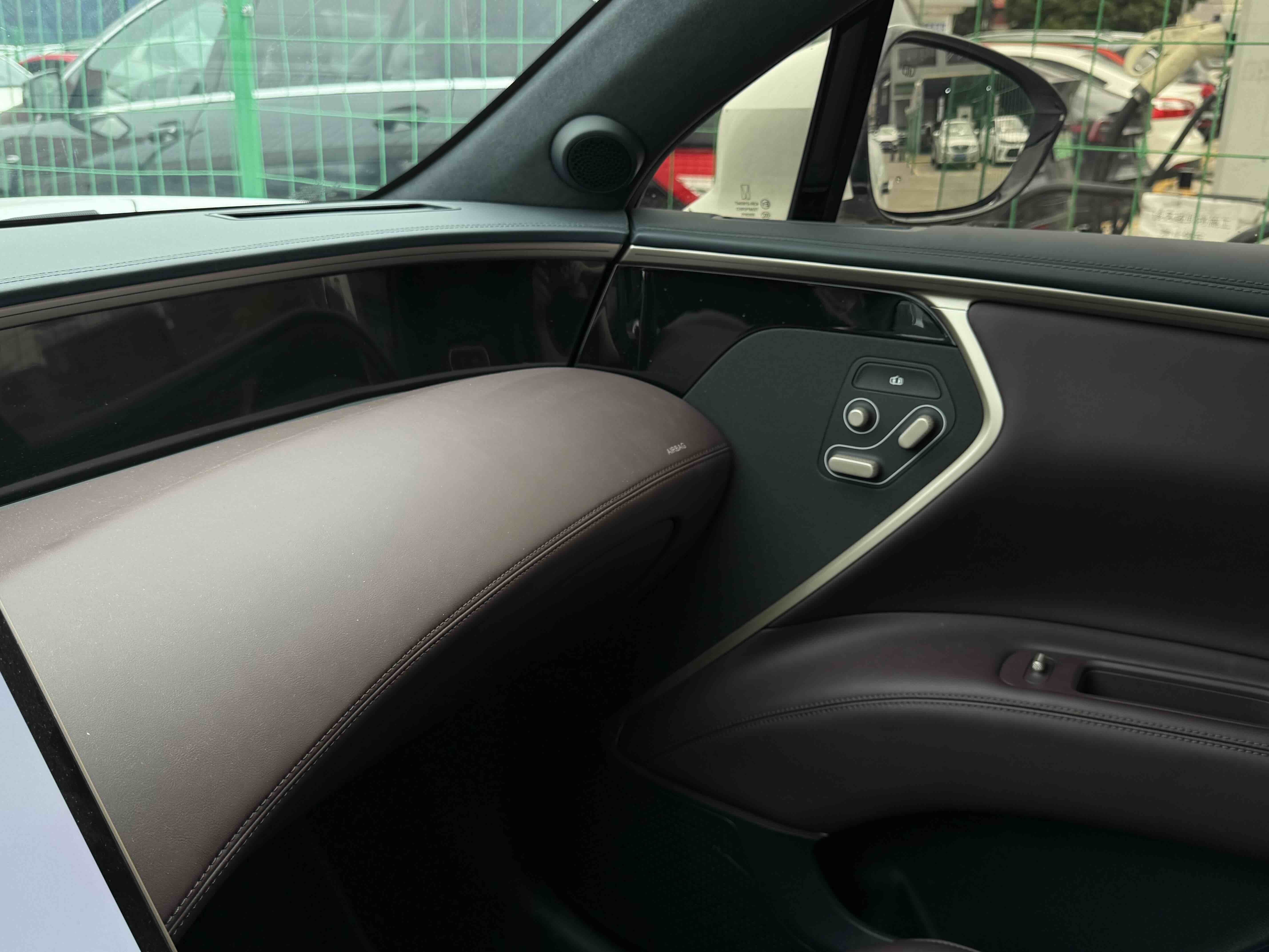 Avatr 11 2023 imagem de carro #20