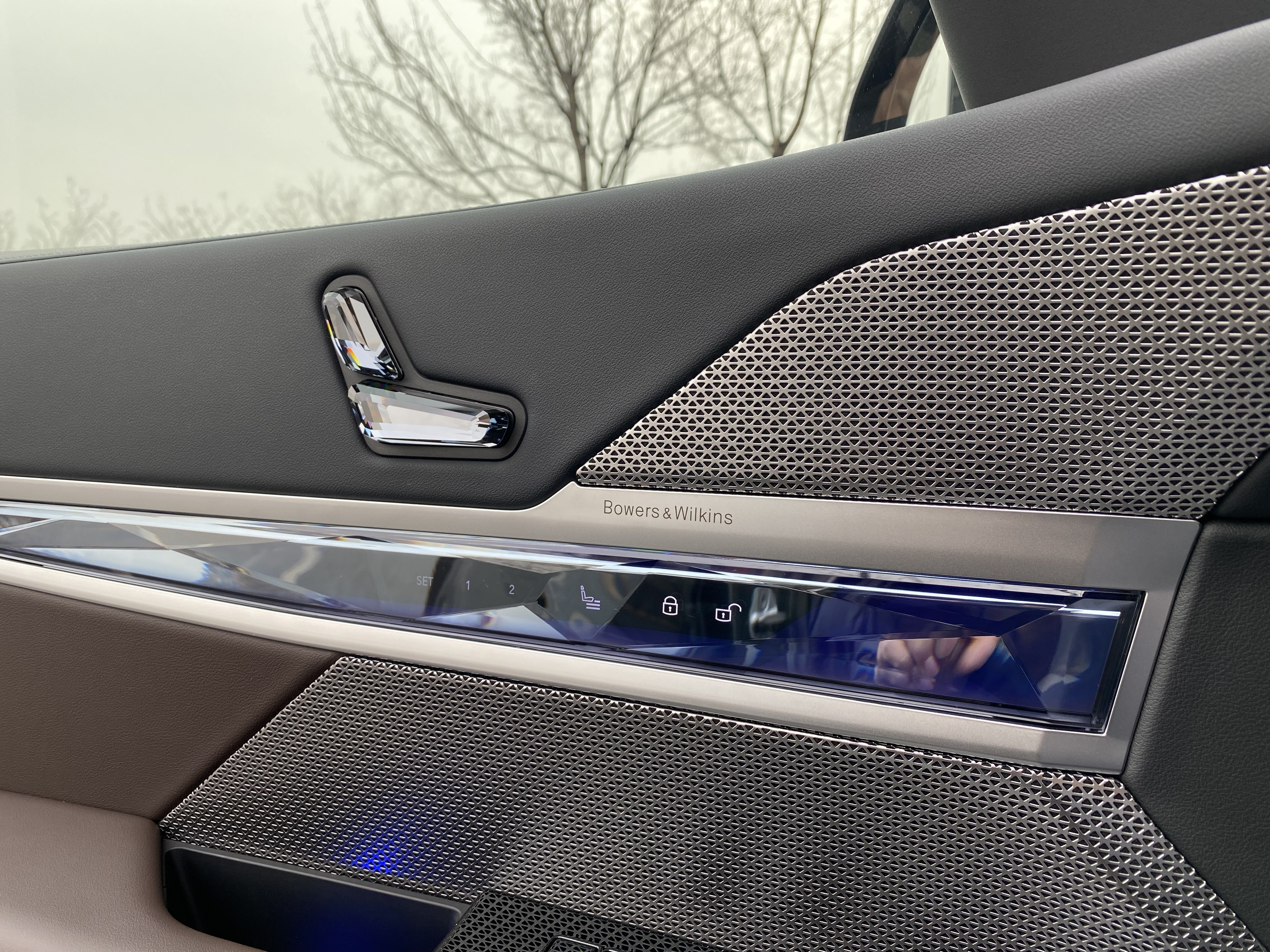 BMW i7 2023 car image #20