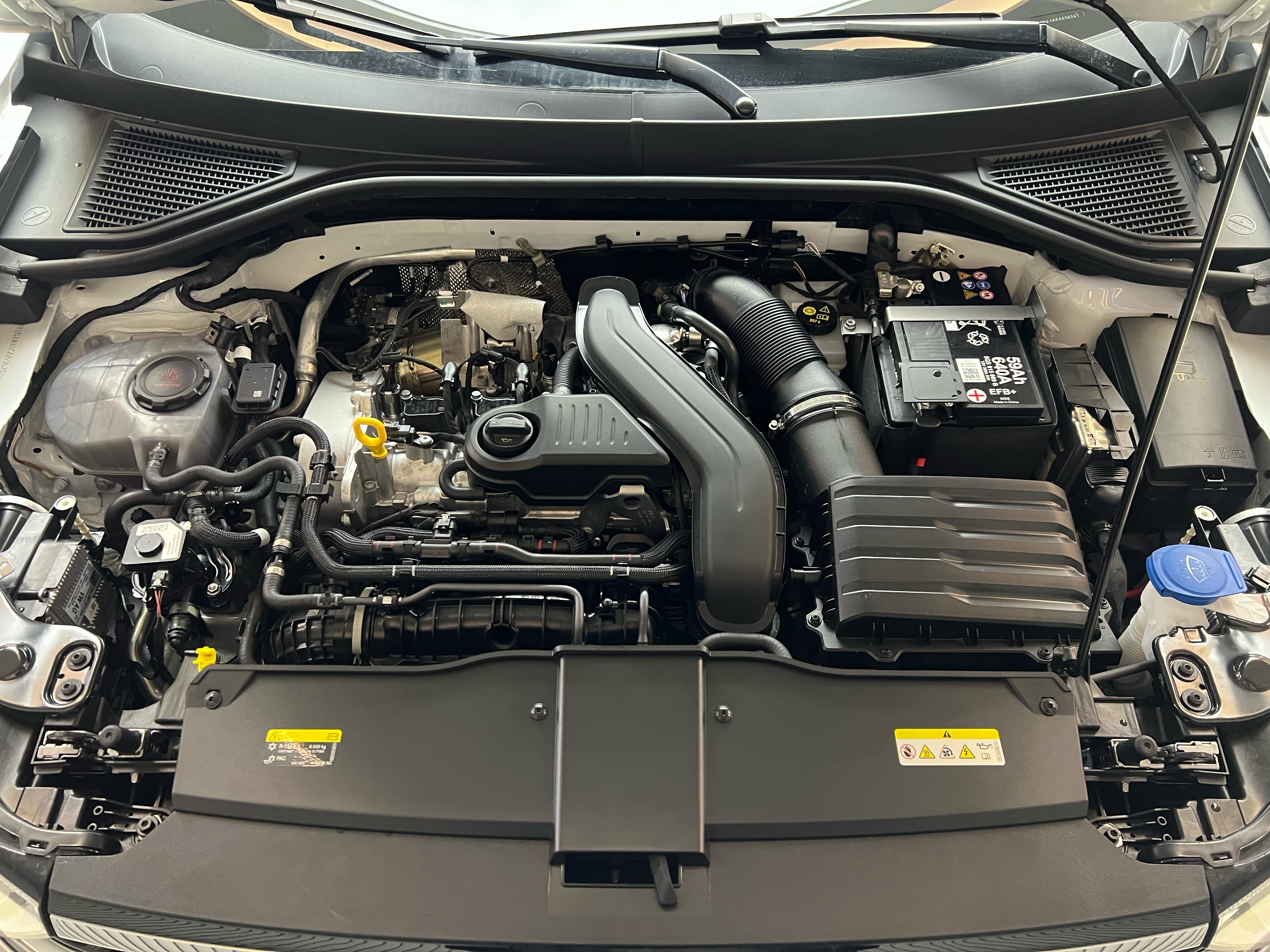 Volkswagen T-Roc 2023 car image #20