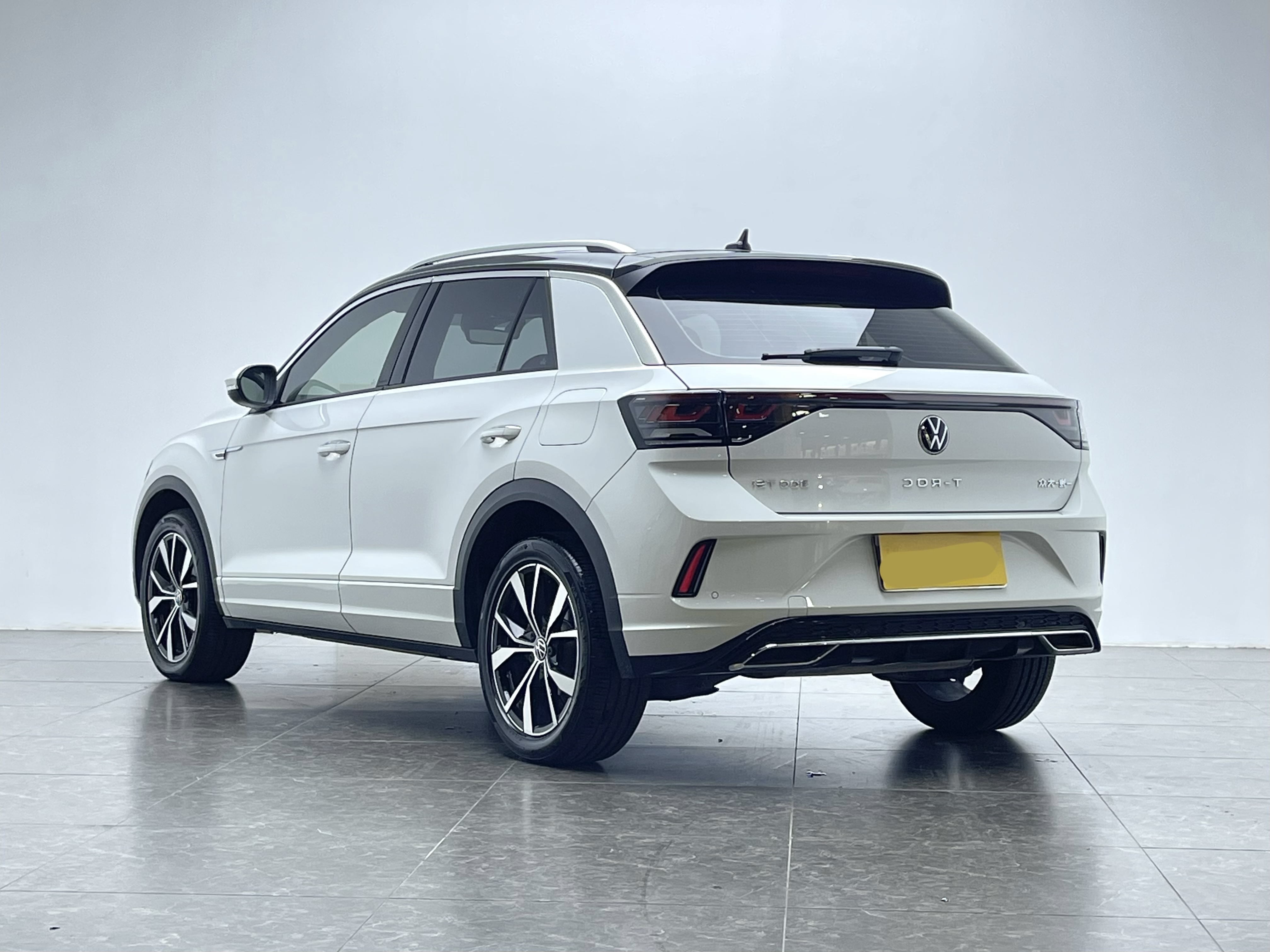 Volkswagen T-Roc 2023 #20 Volkswagen T-Roc 2023 car image #20