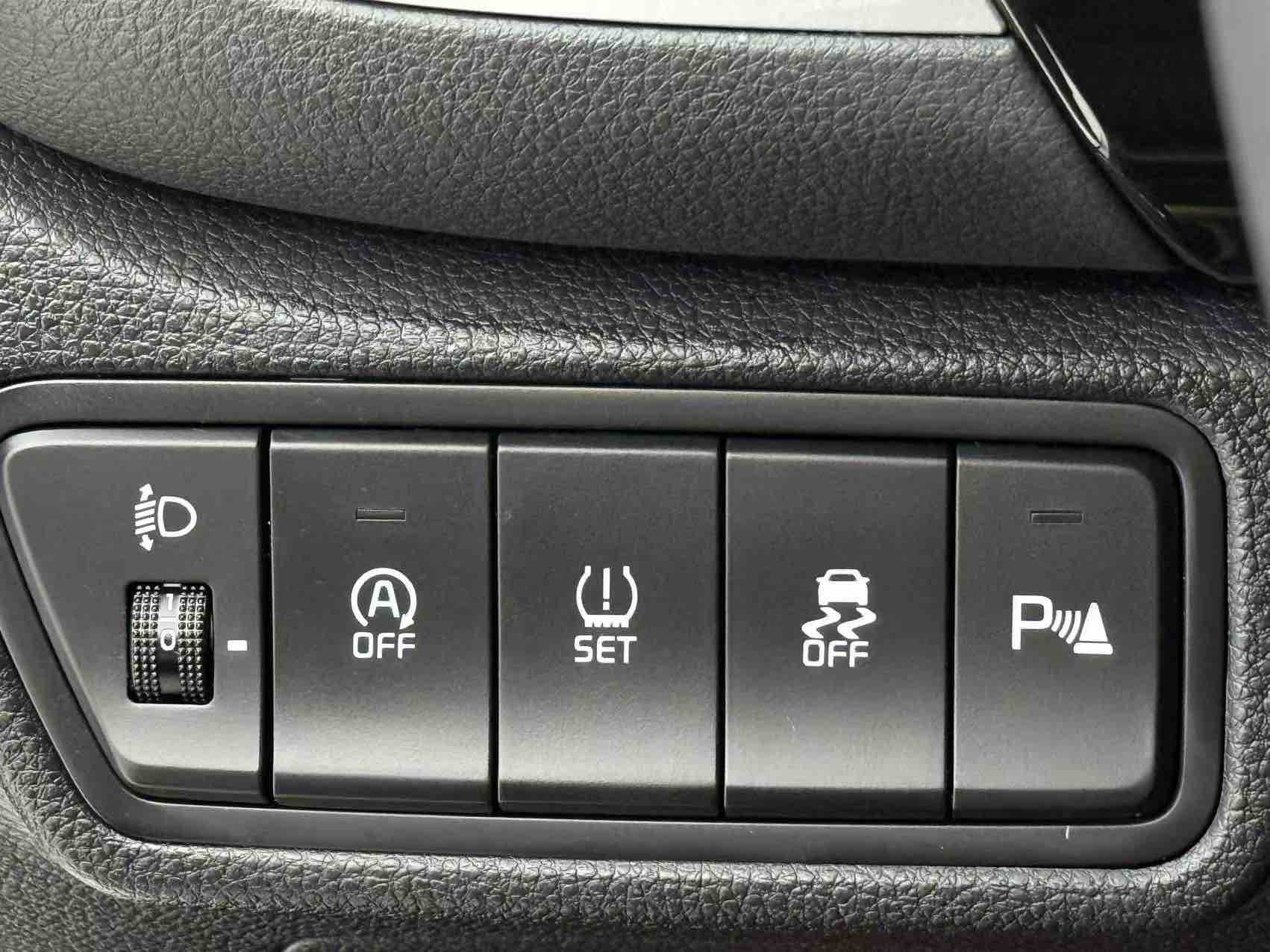 Kia Seltos 2023 imagen de coche #20