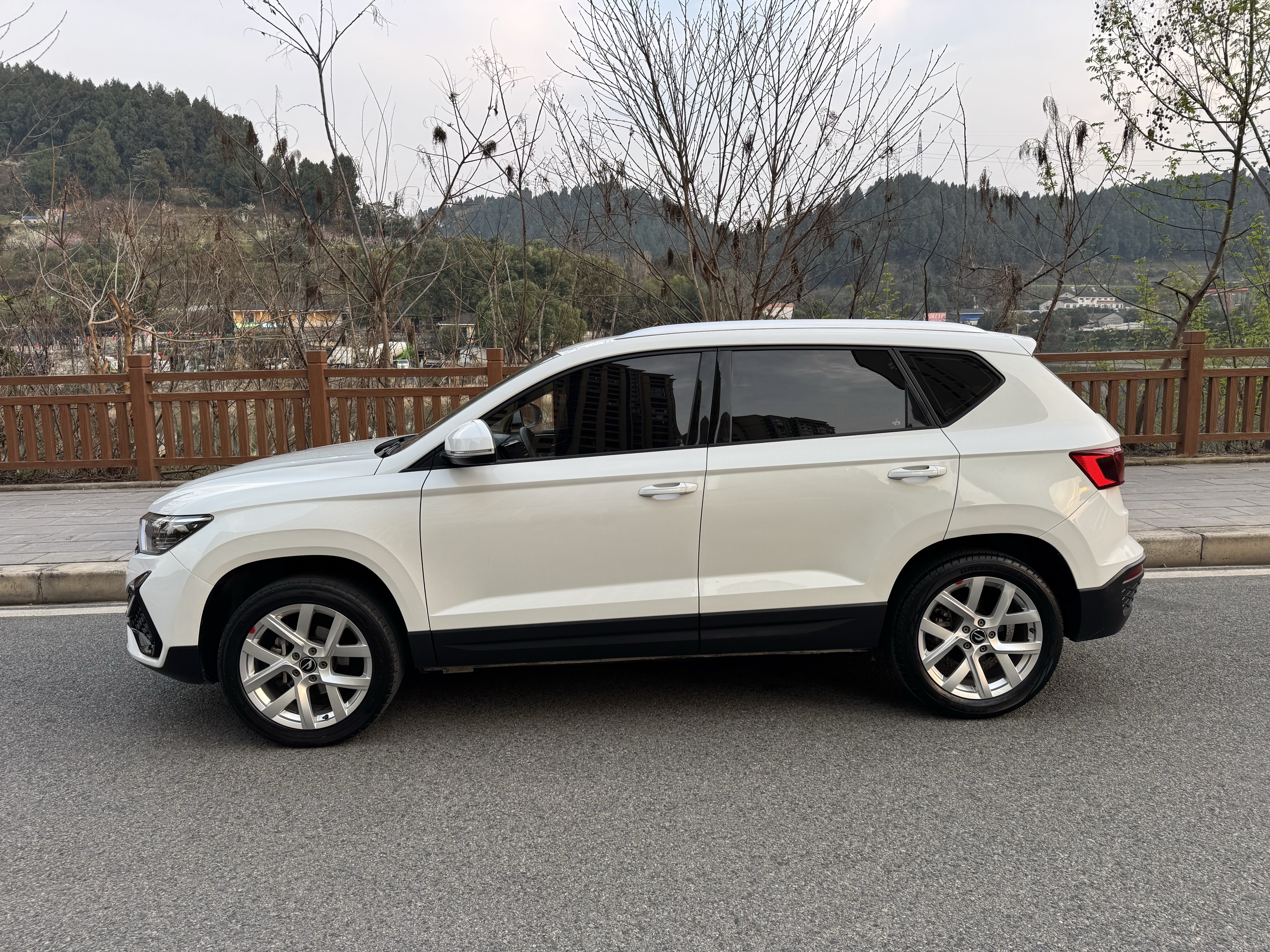 VS5 2023 car image #20