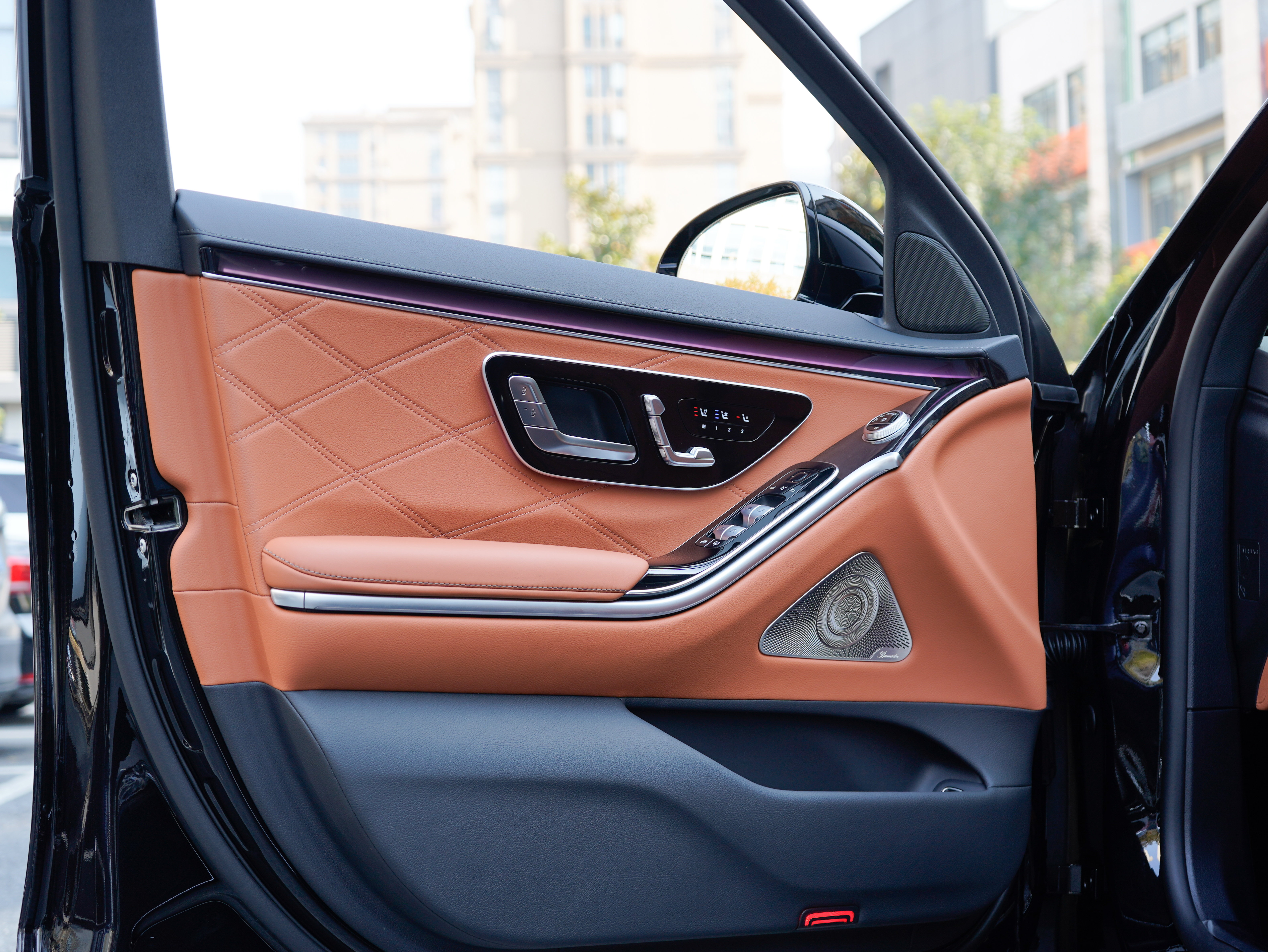 Mercedes-Benz Maybach S Class New Energy 2025 car image #20