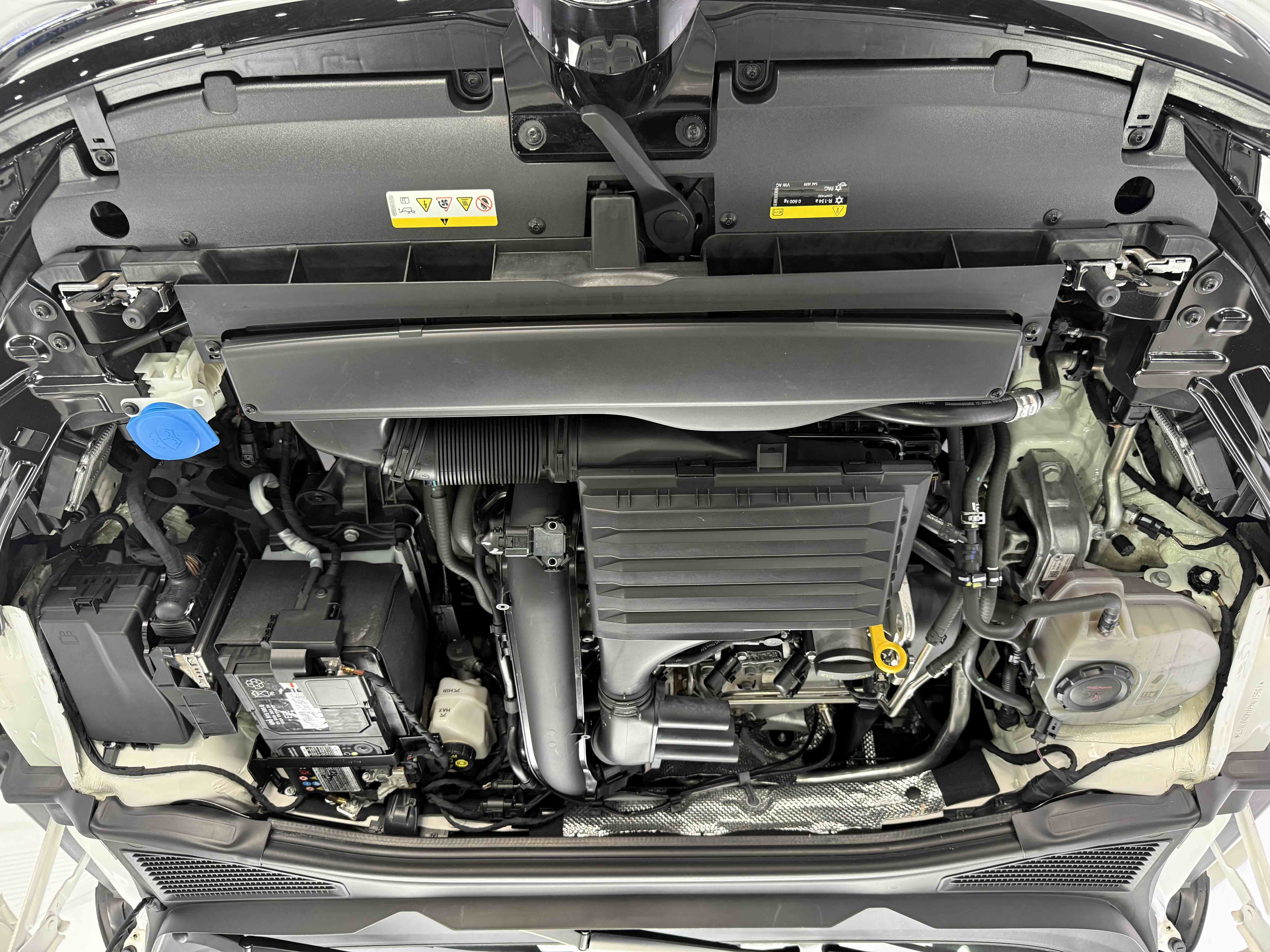 Volkswagen Lamando 2023 car image #20