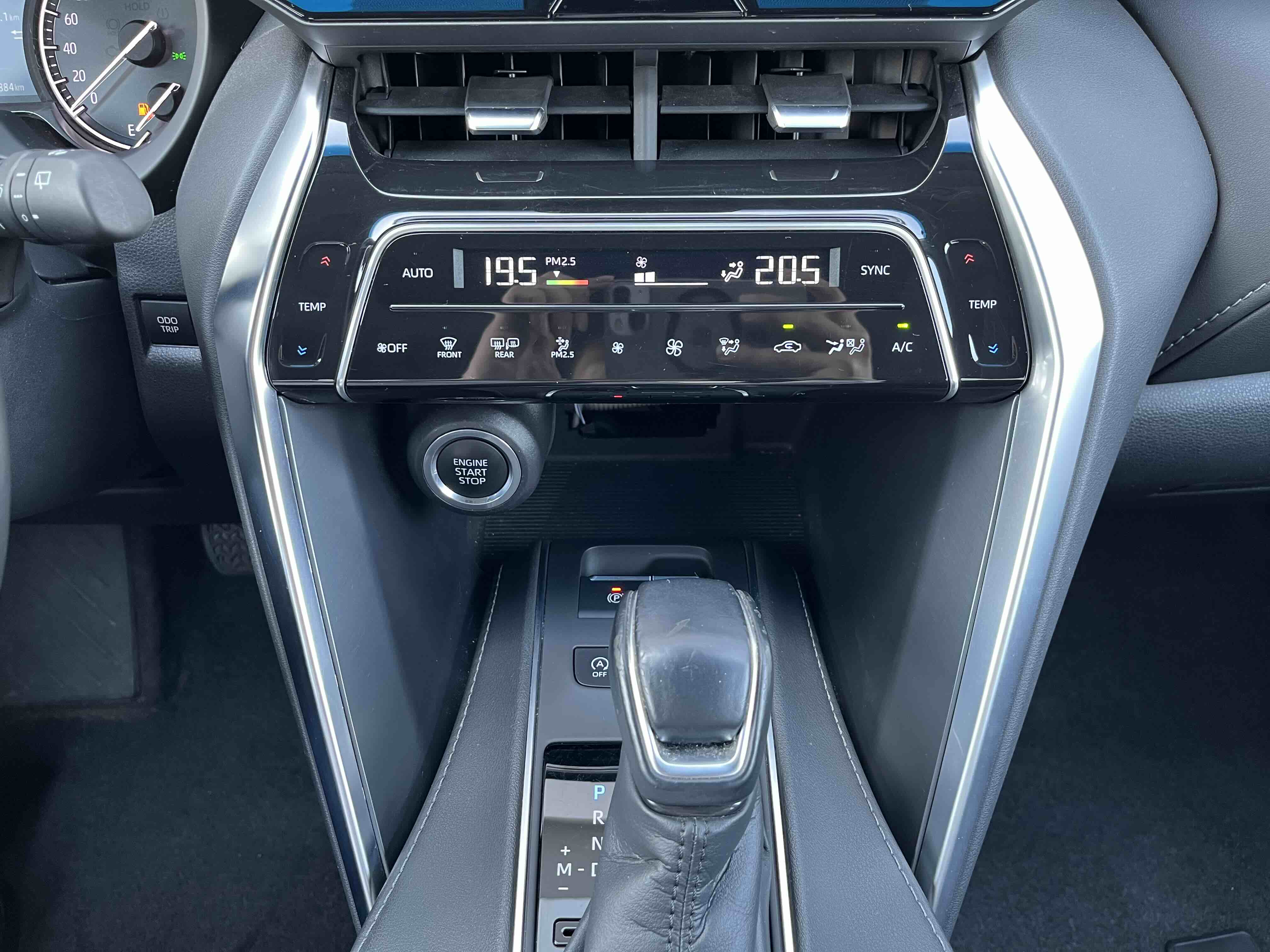 Toyota Harrier 2023 immagine di auto #20