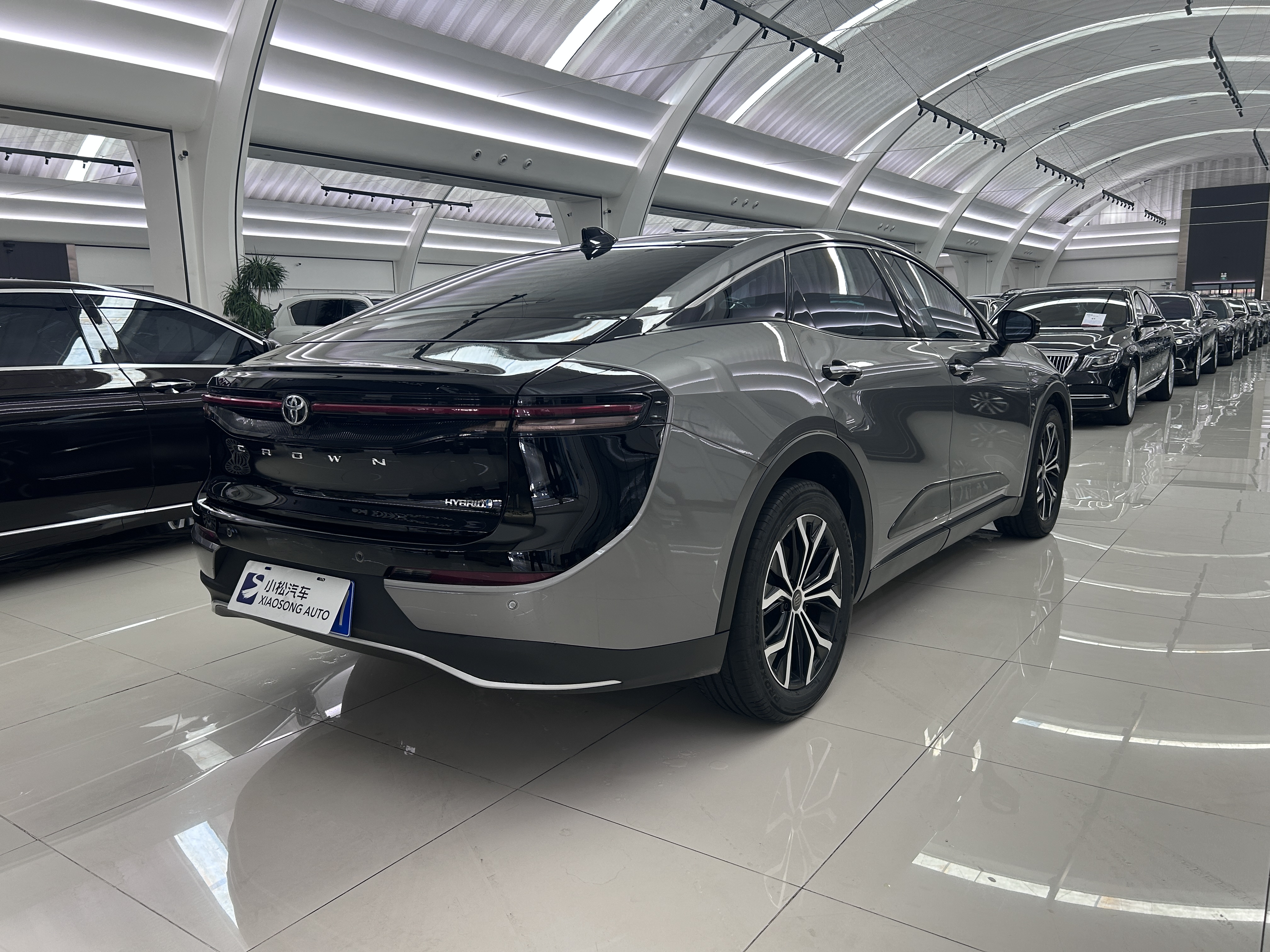 Toyota CrownSportCross 2023 image de voiture #20