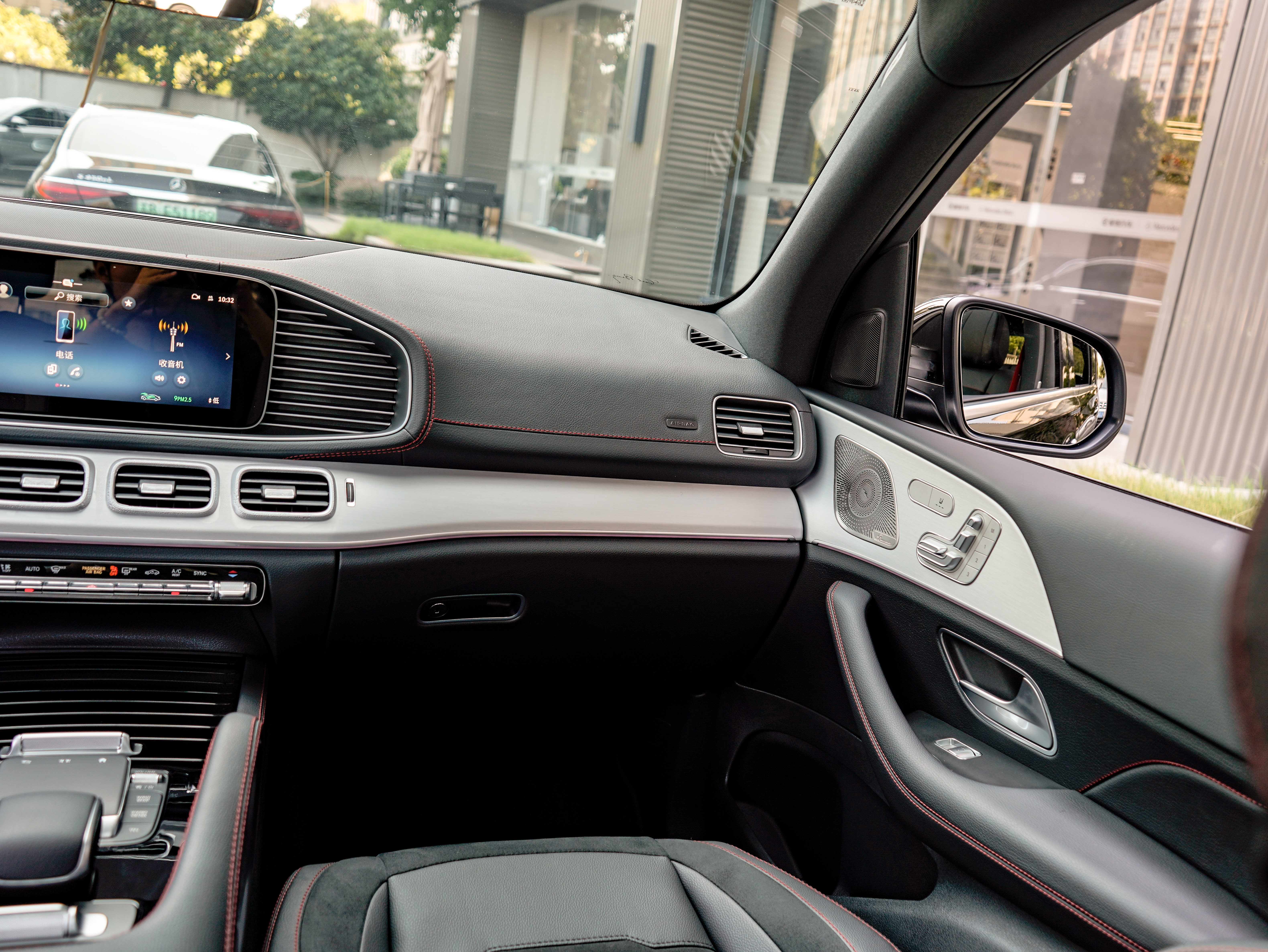 Mercedes-Benz GLE AMG 2024 #20 Mercedes-Benz GLE AMG 2024 изображение автомобиля #20