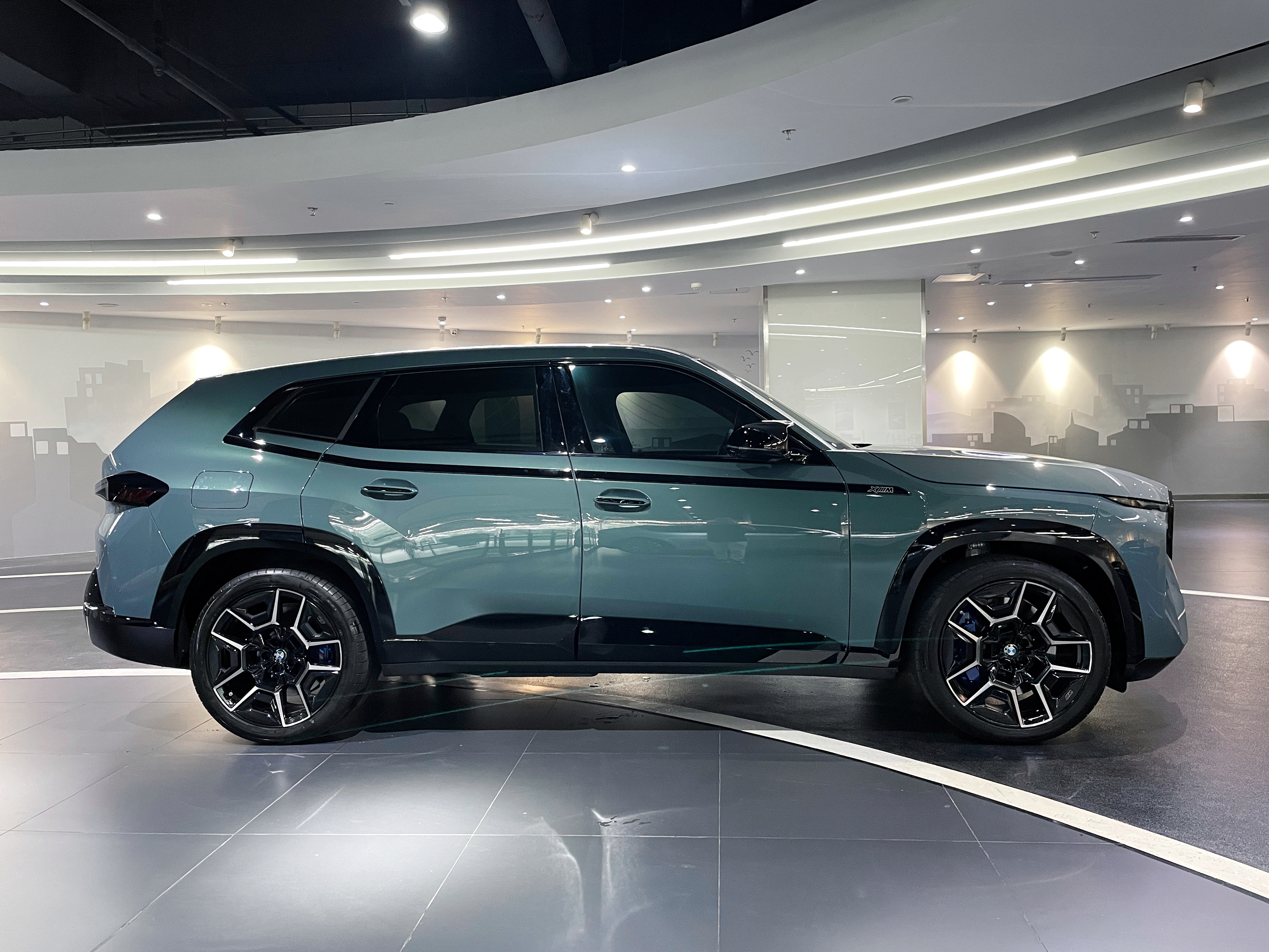 BMW XM 2024 car image #20