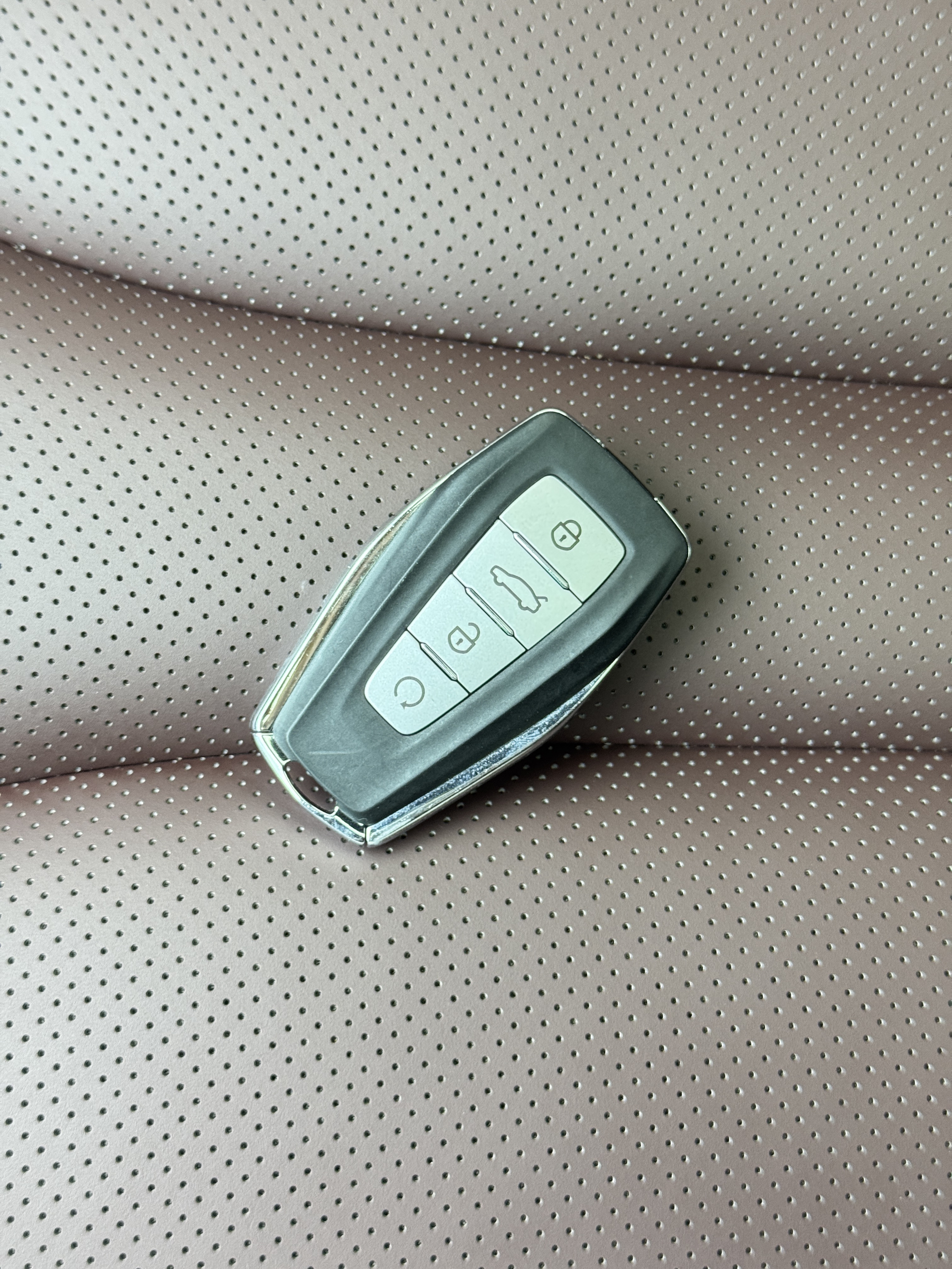 GEELY Monjaro 2024 car image #20