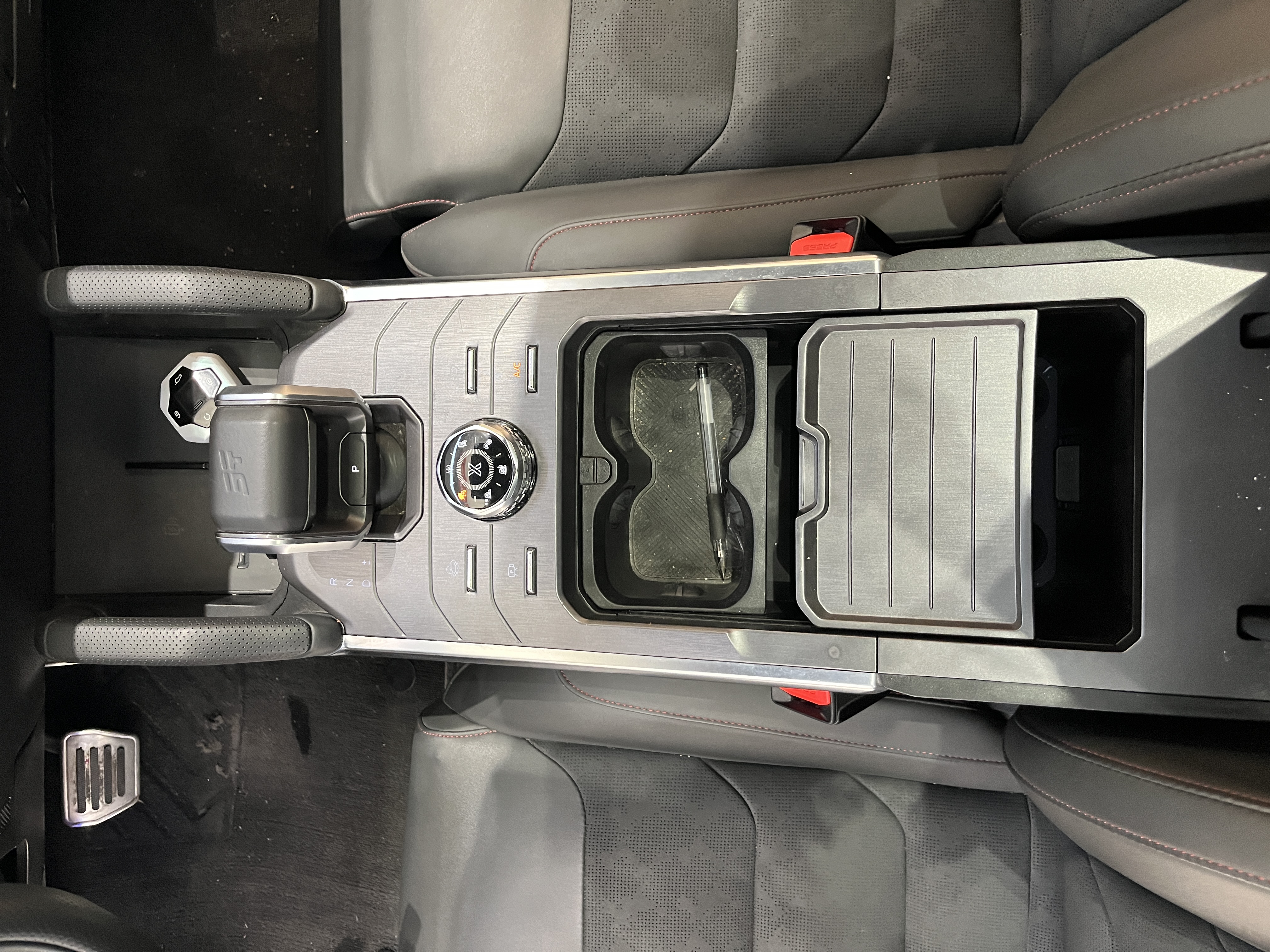 Jetour Traveller 2023 car image #20
