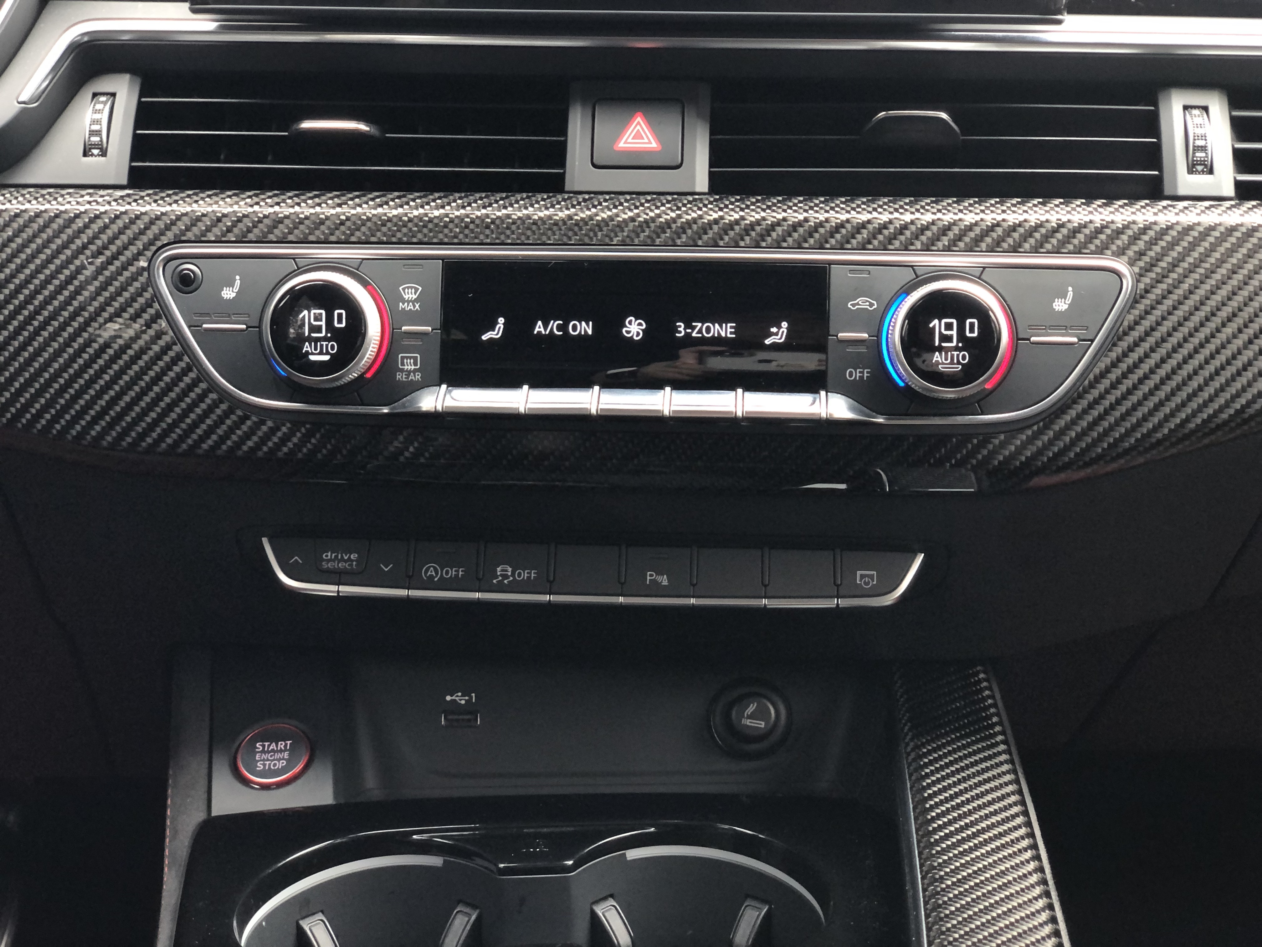 Audi RS 4 2023 immagine di auto #20