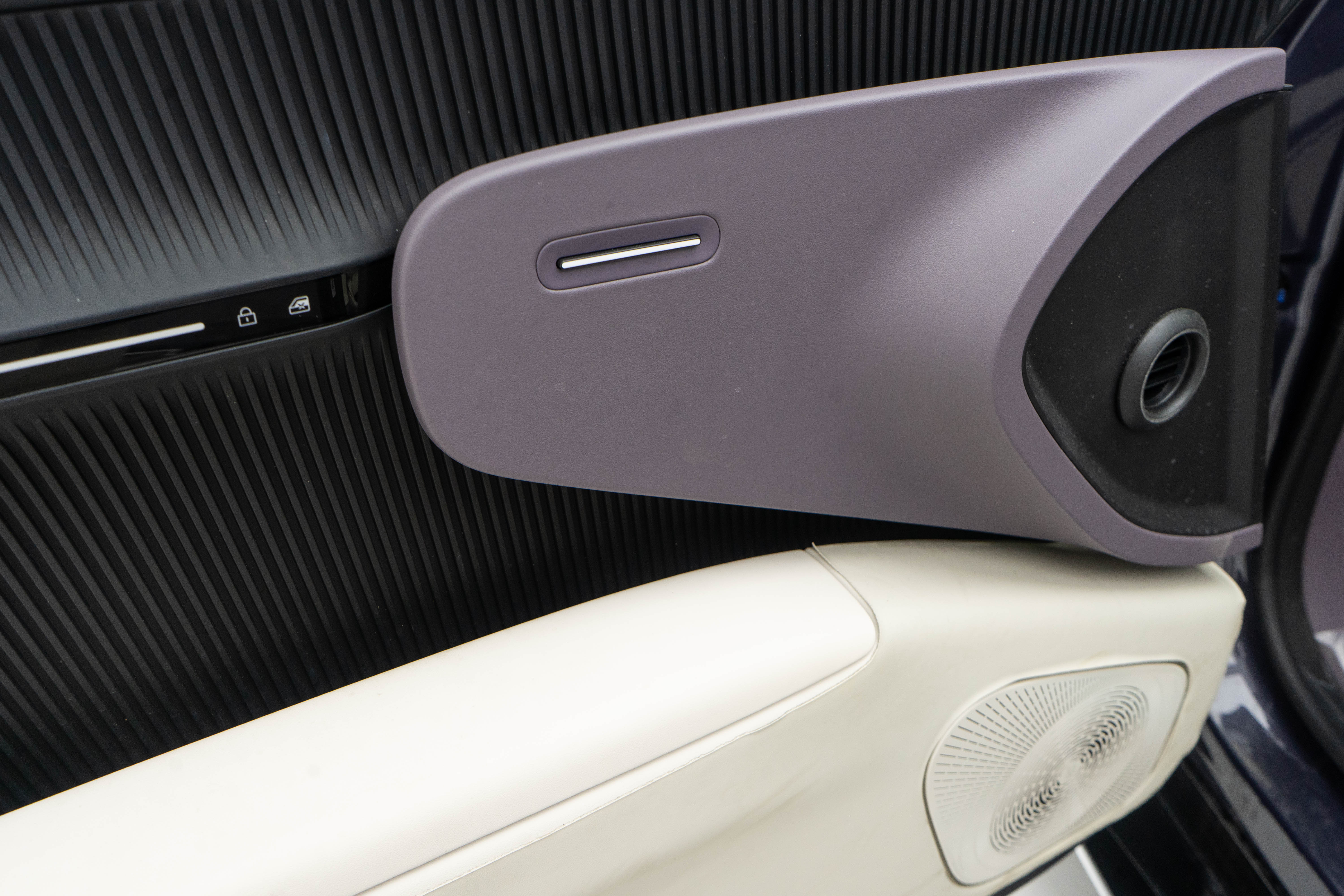 Avatr 12 2024 immagine di auto #20