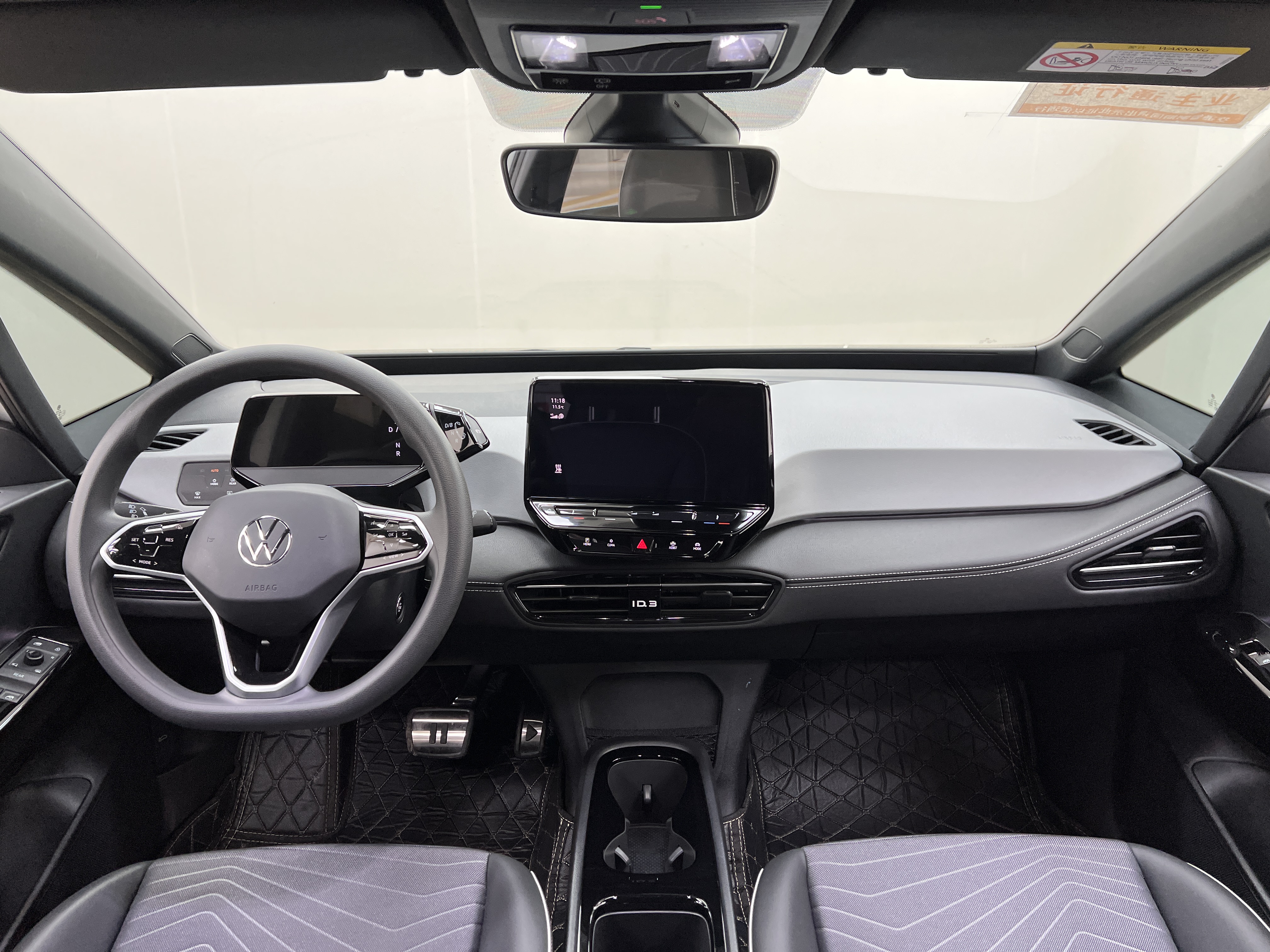 Volkswagen ID.3 2024 immagine di auto #20