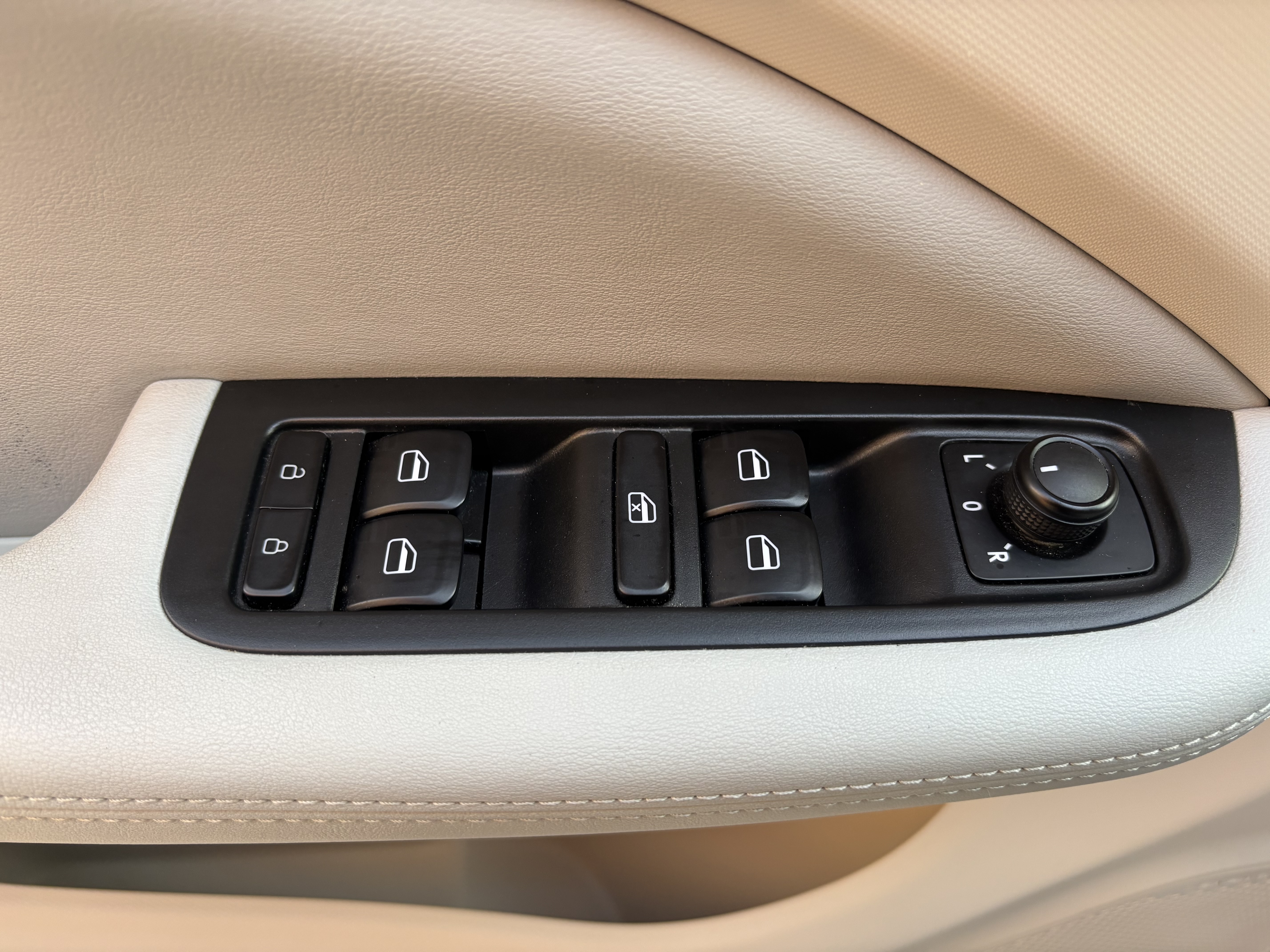 零跑汽车 零跑T03 2024 汽车图片 #20