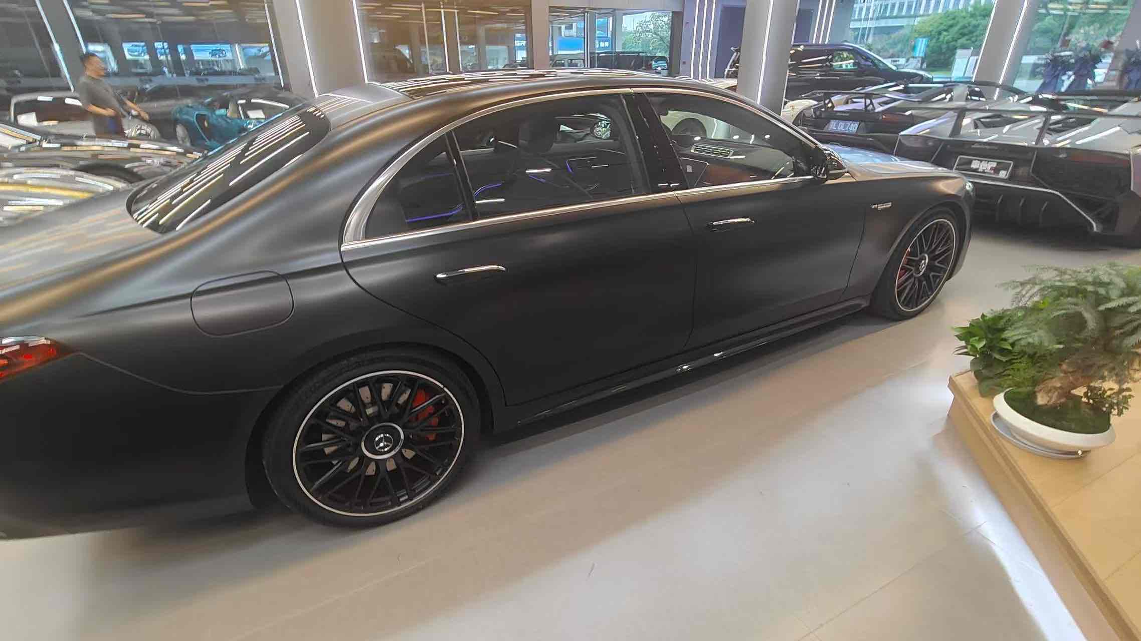 Mercedes-Benz S AMG New Energy 2025 صورة سيارة #20