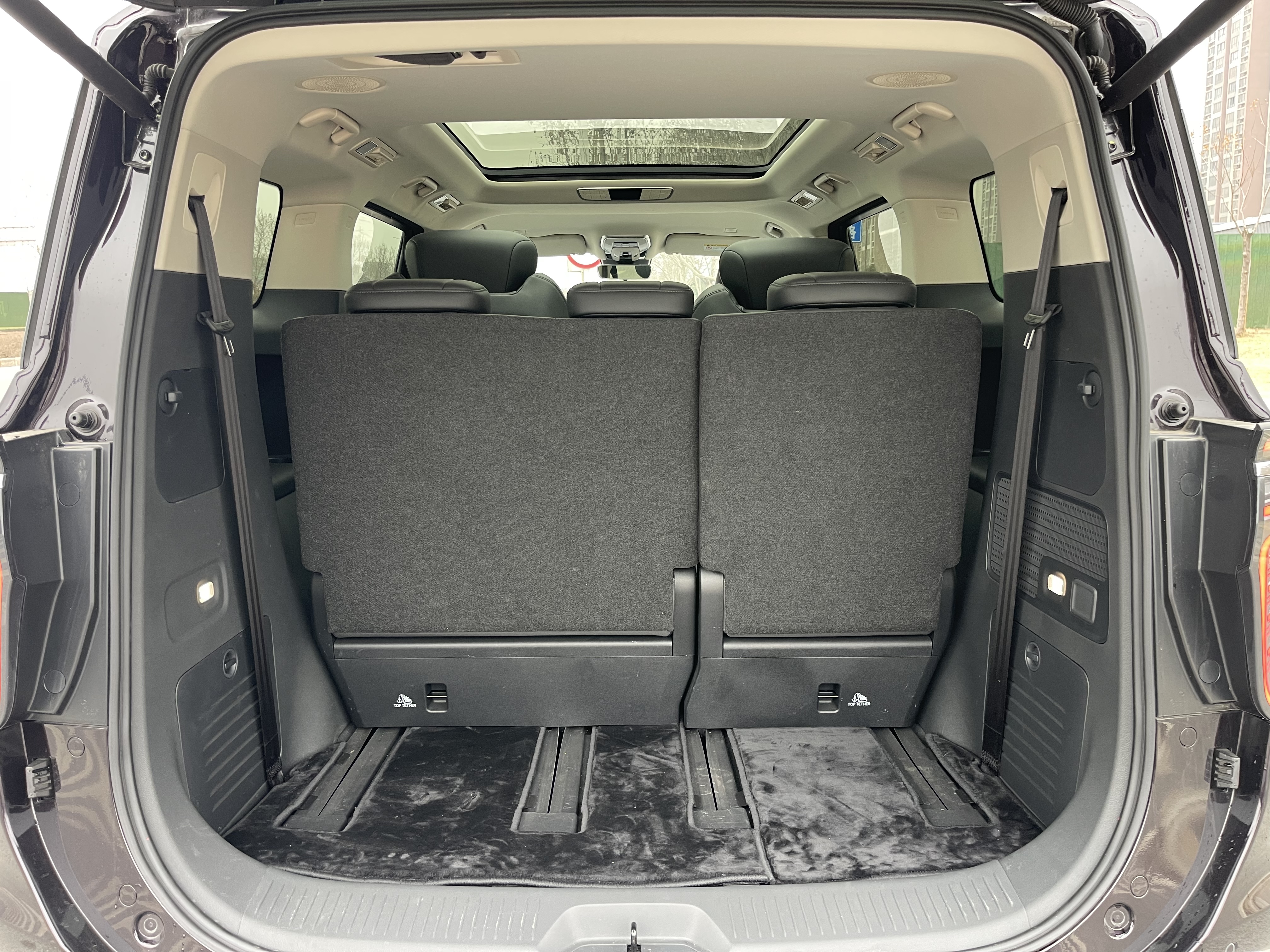 HongQi HQ9 PHEV 2024 car image #20