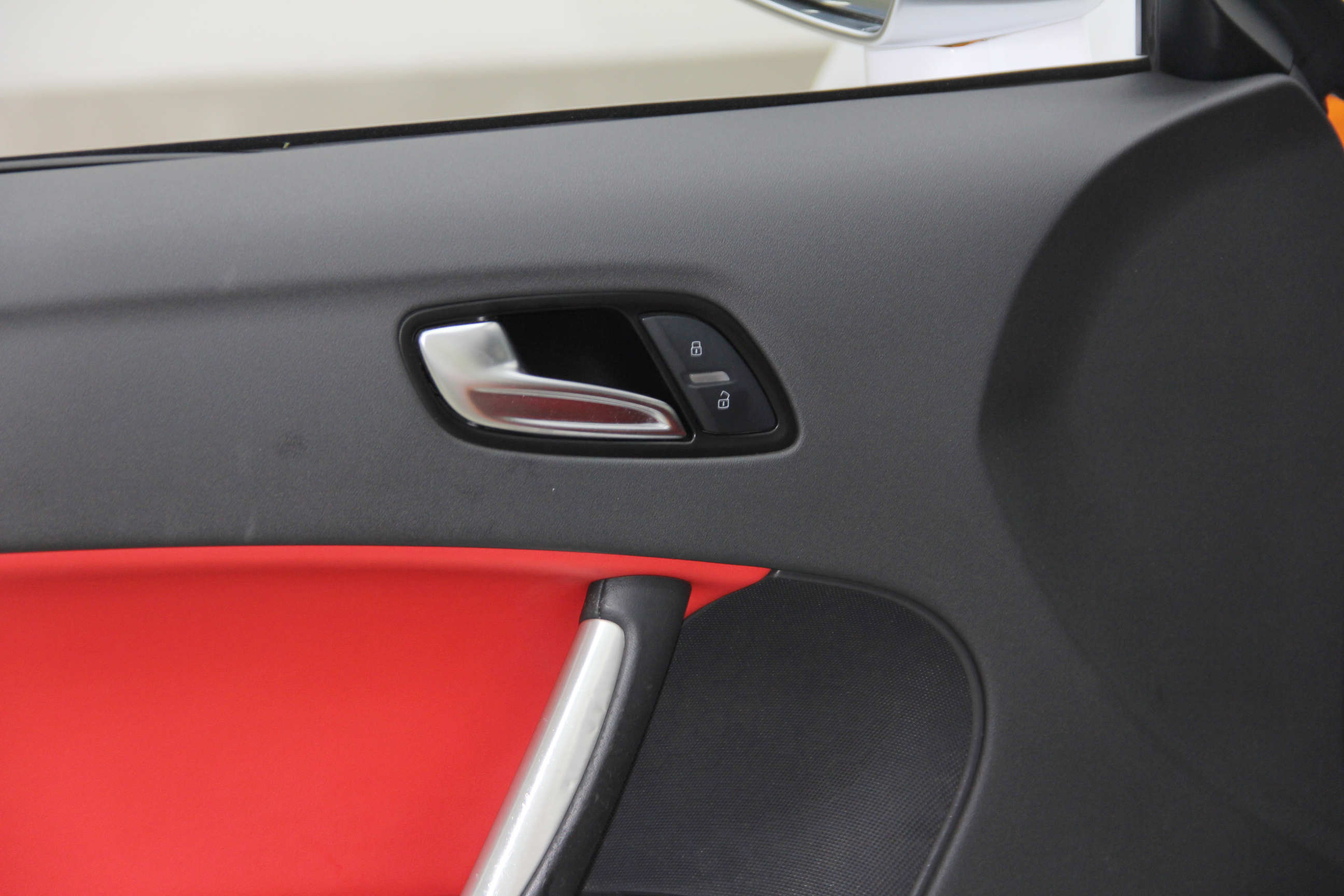 Audi TTS 2011 #20 Audi TTS 2011 car image #20