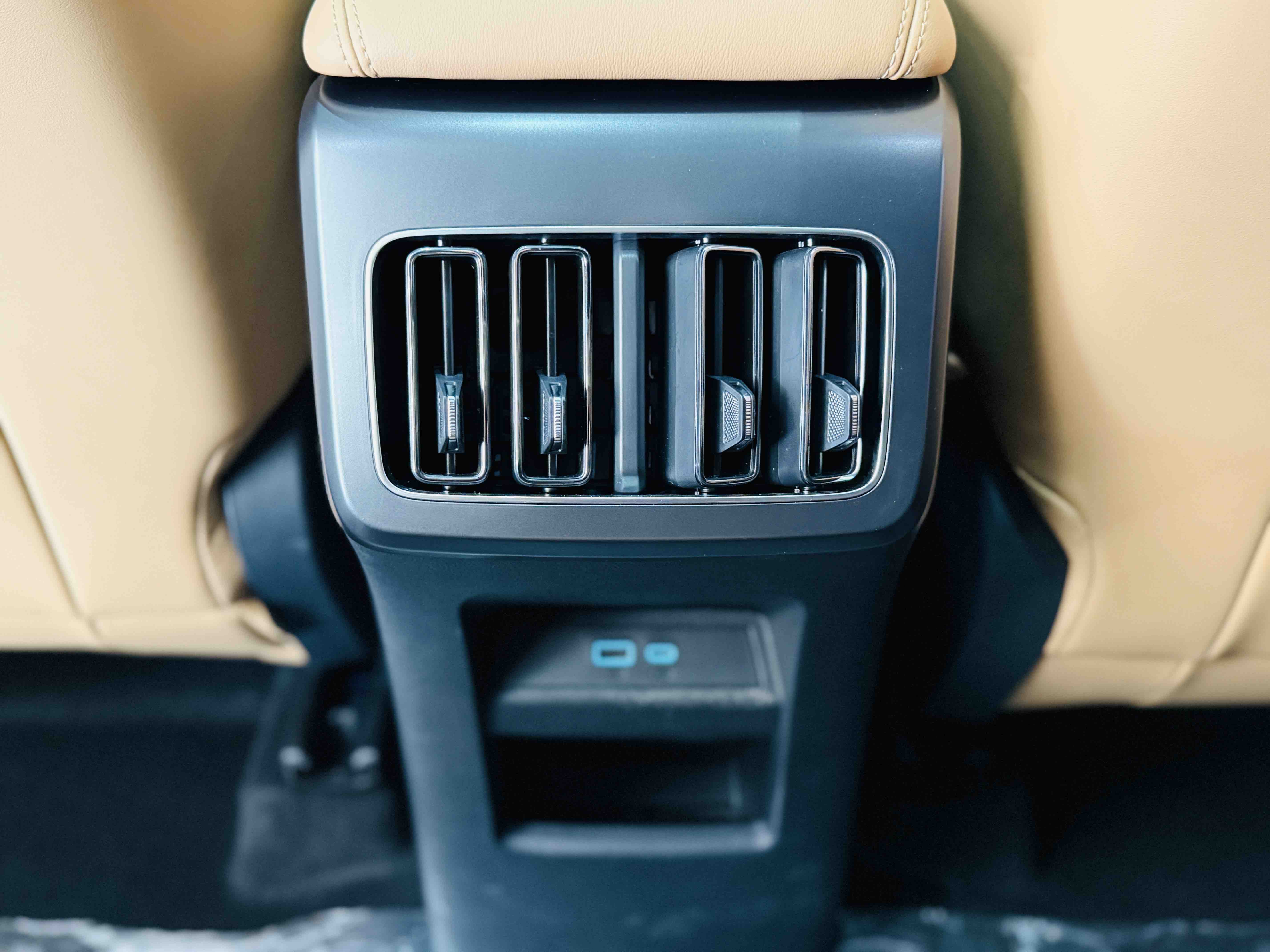 BYD SongL DM-i 2024 car image #20