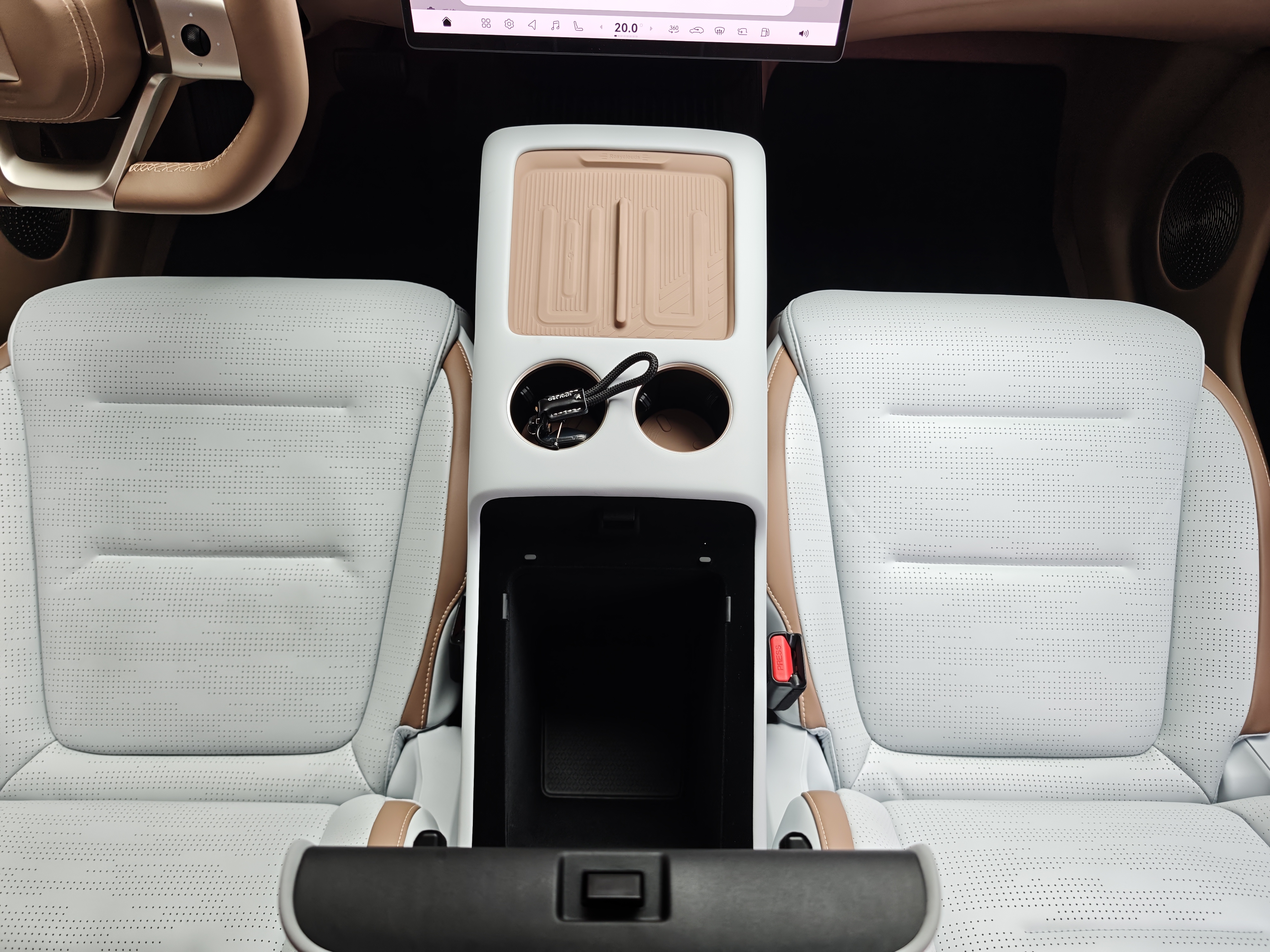 Avatr 07 2025 car image #20