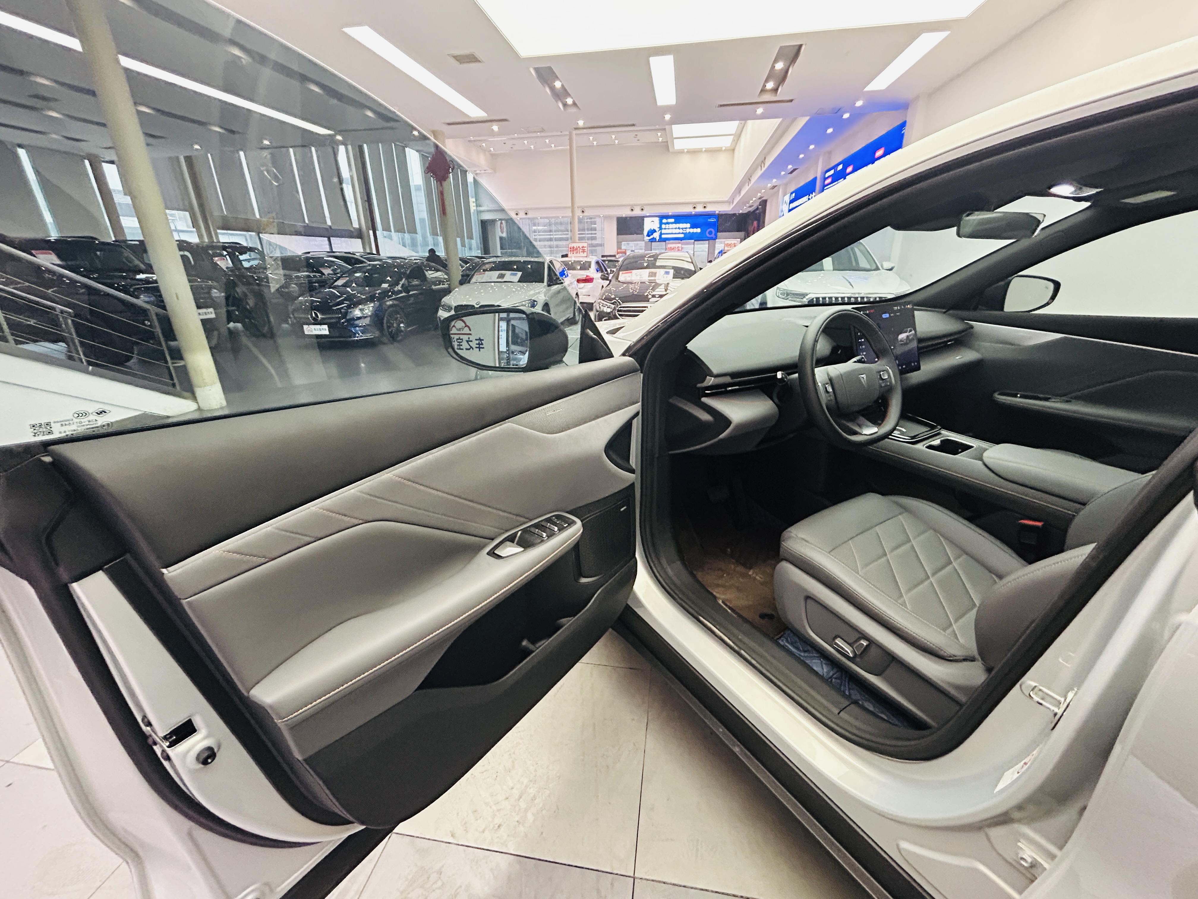 Deepal S05 2025 car image #20