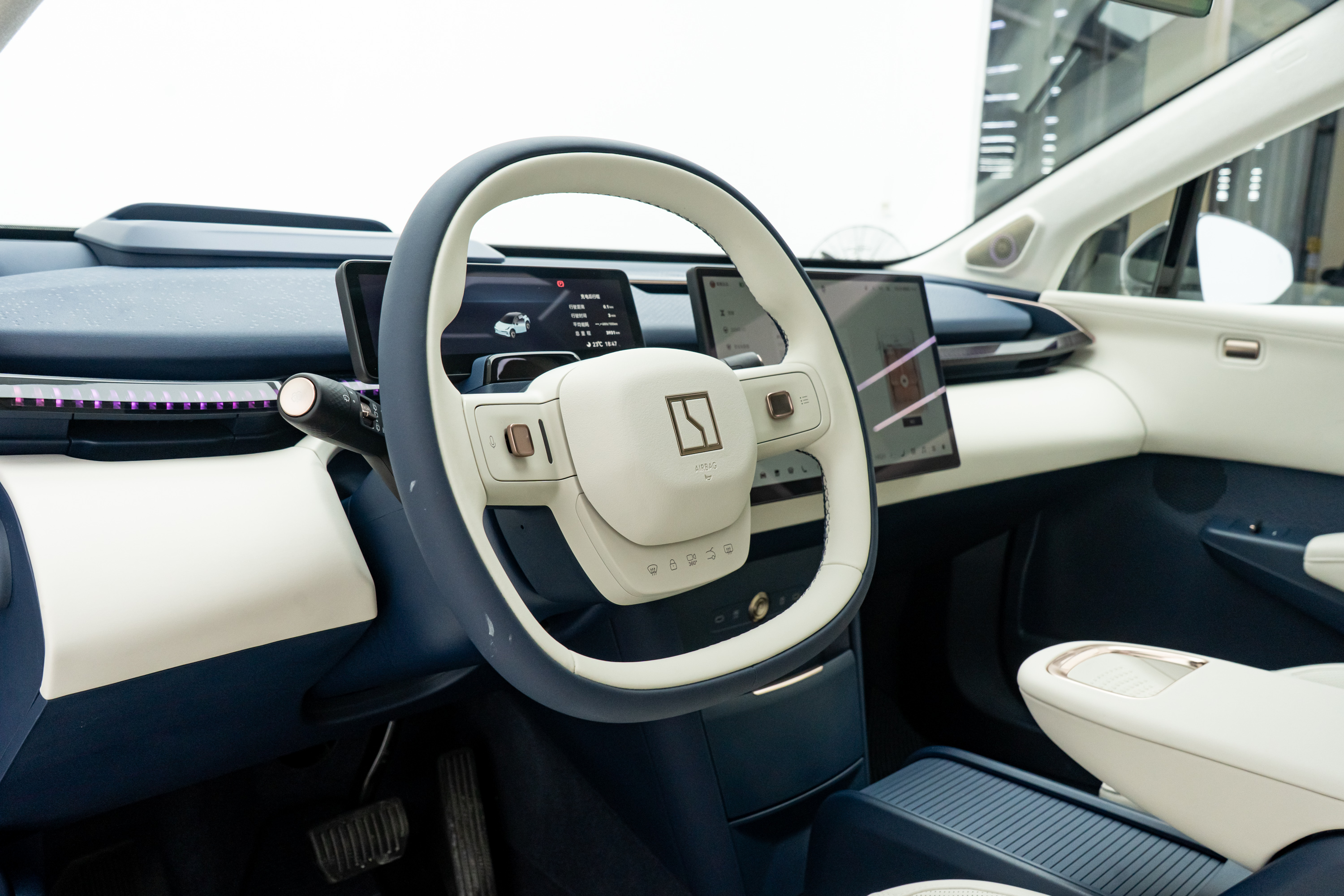 Zeekr X 2025 immagine di auto #20