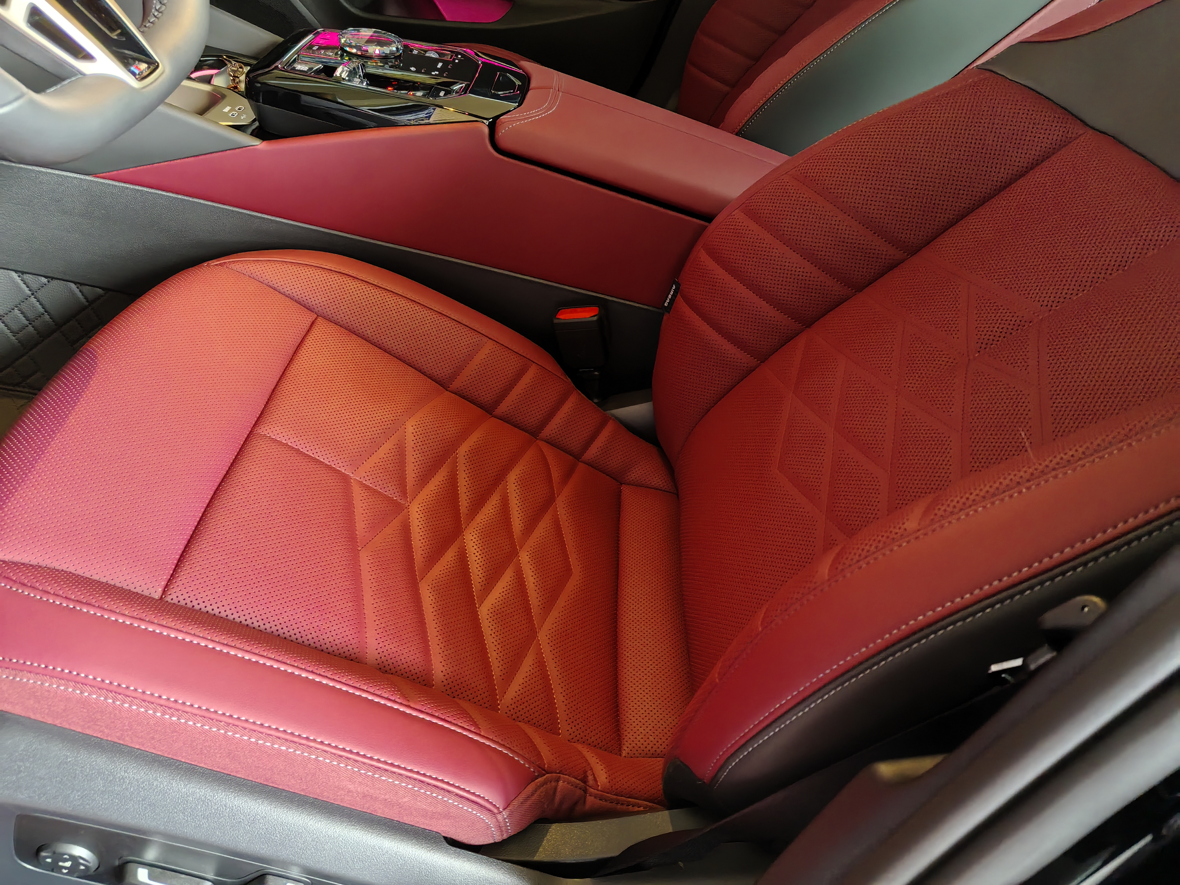 BMW 5 Series 2025 #20 BMW 5 Series 2025 car image #20
