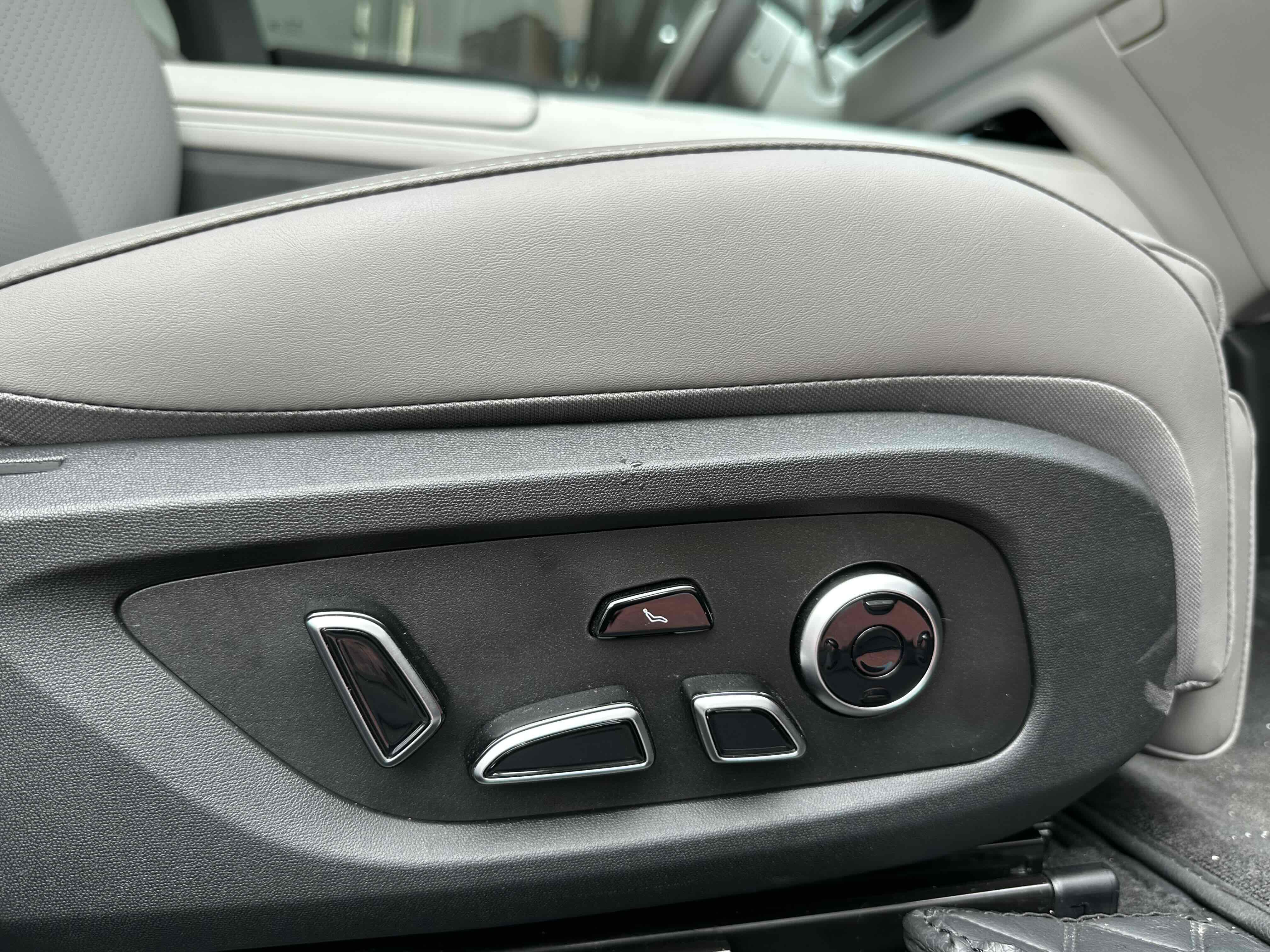 Deepal L07 2025 car image #20