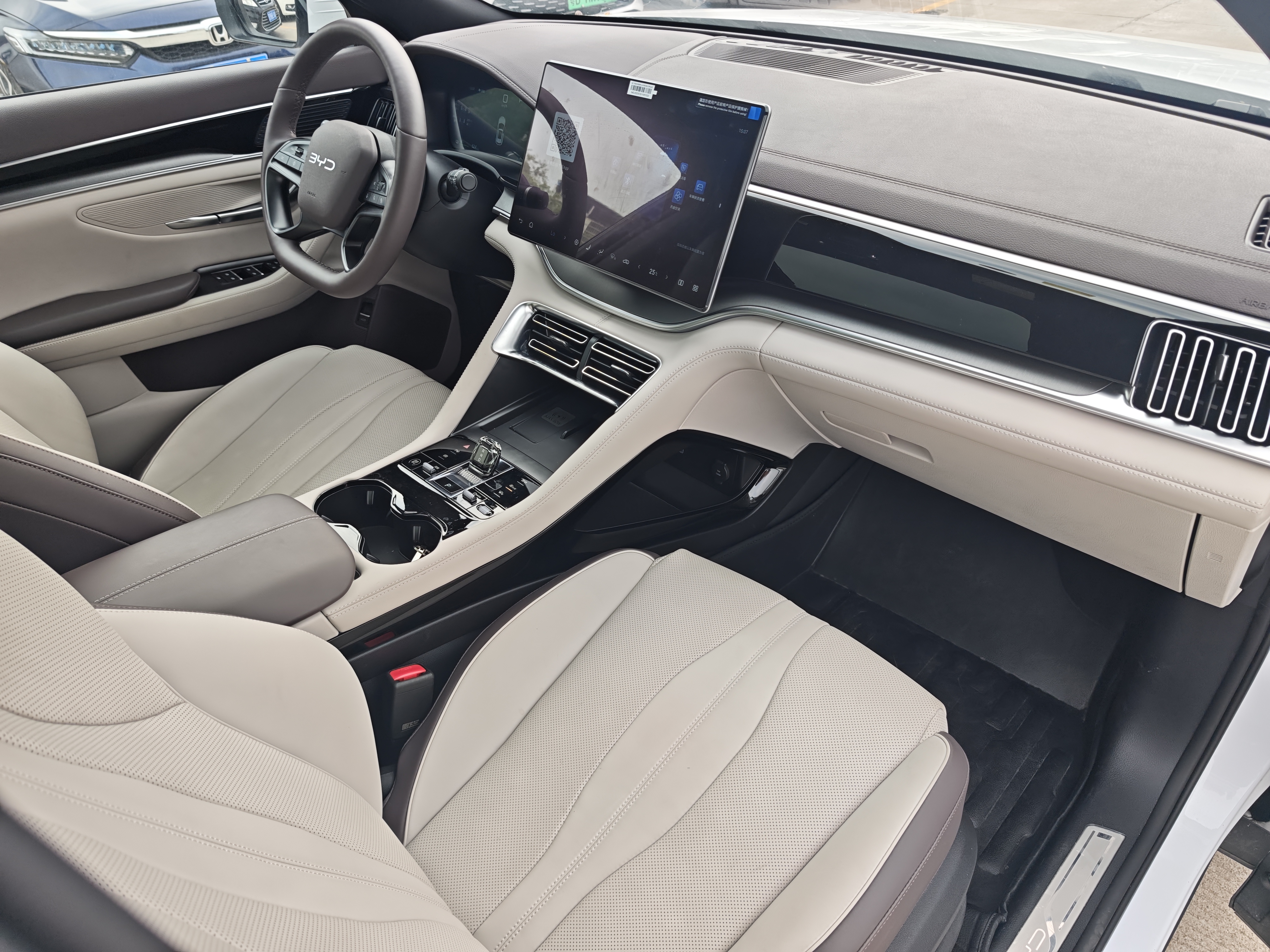 BYD Song Plus New Energy 2025 car image #20